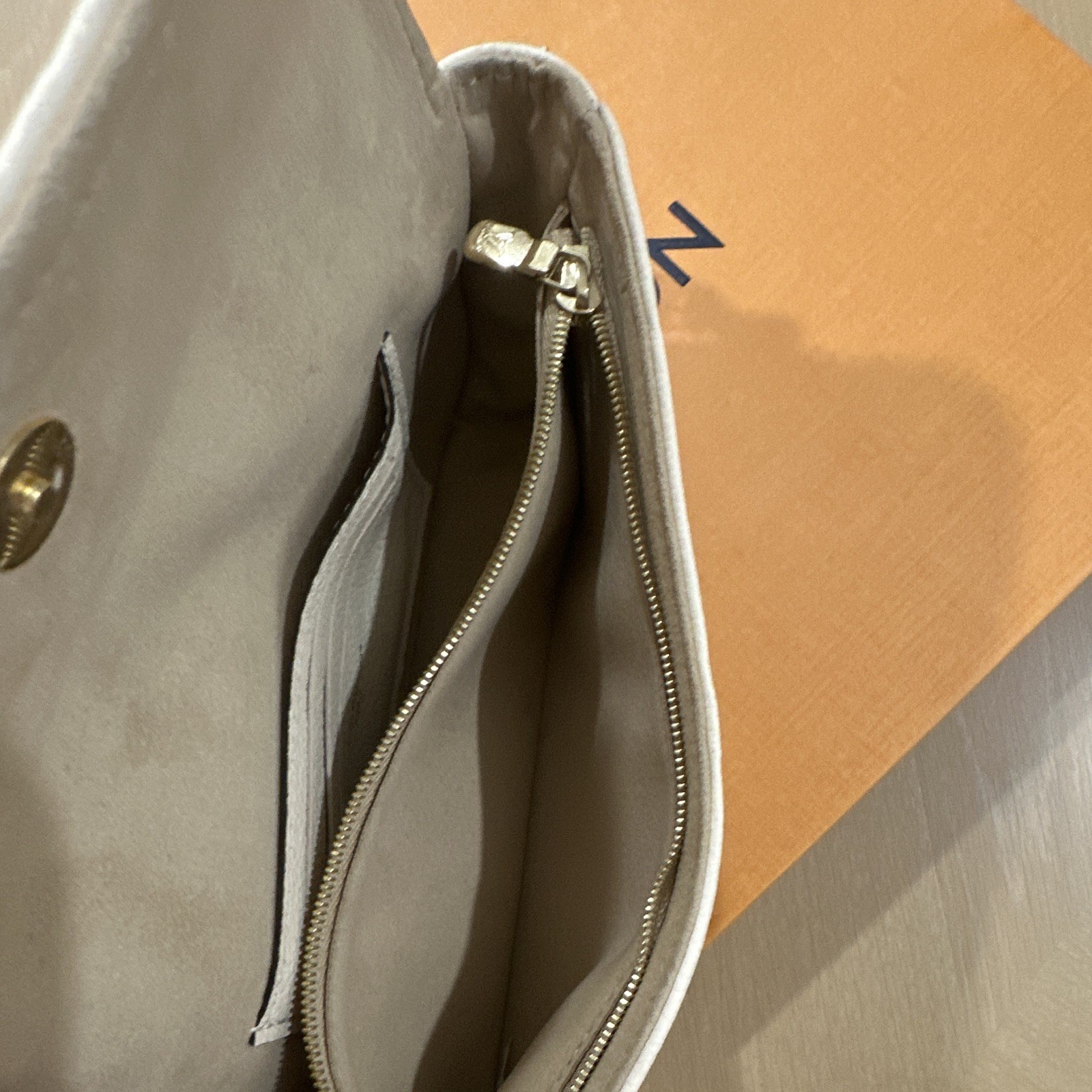 Louis Vuitton White Monogram Embossed Crossbody Bag Gold Chain Detachable Strap