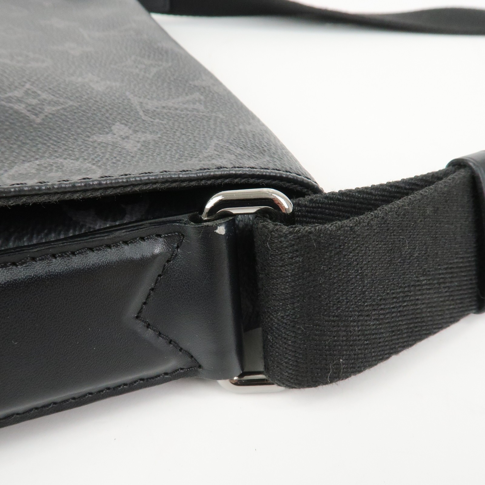 Louis Vuitton Monogram Eclipse District PM Crossbody Bag M44000 Auth Used F/S