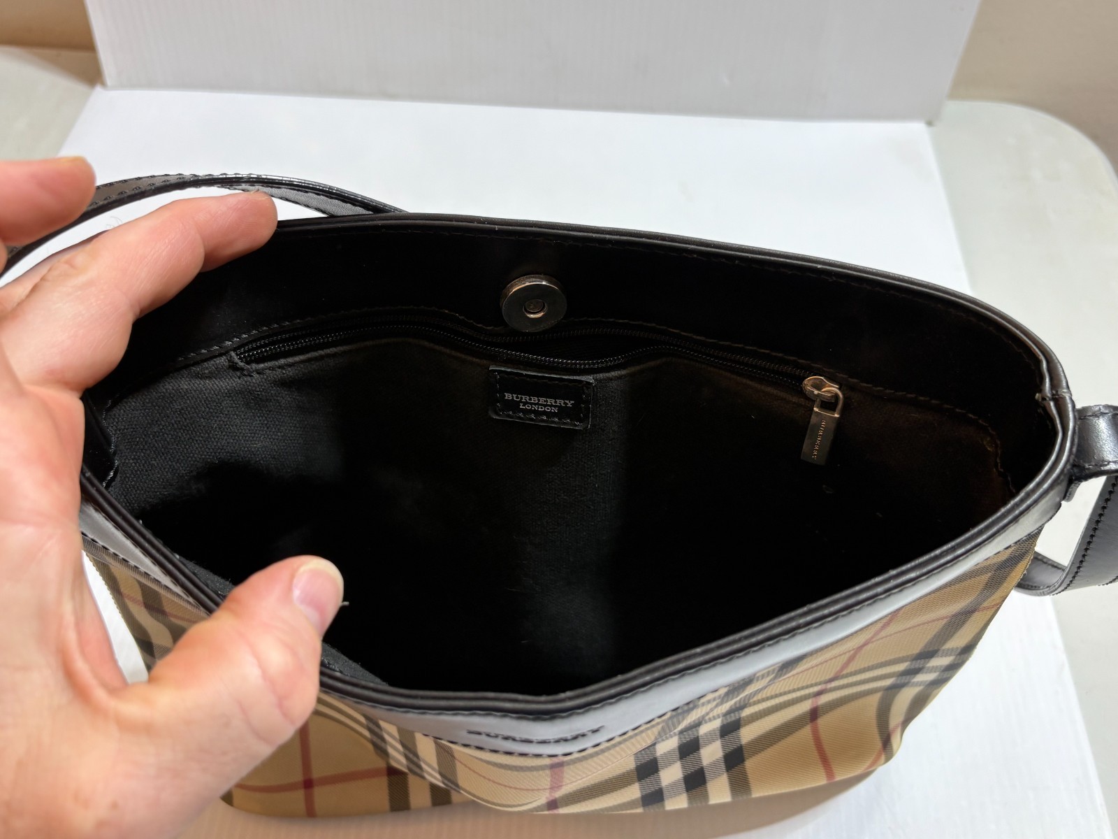 Burberry House Check Plaid PVC Vinyl Shoulder Bag Purse Handbag 12″ x 9″