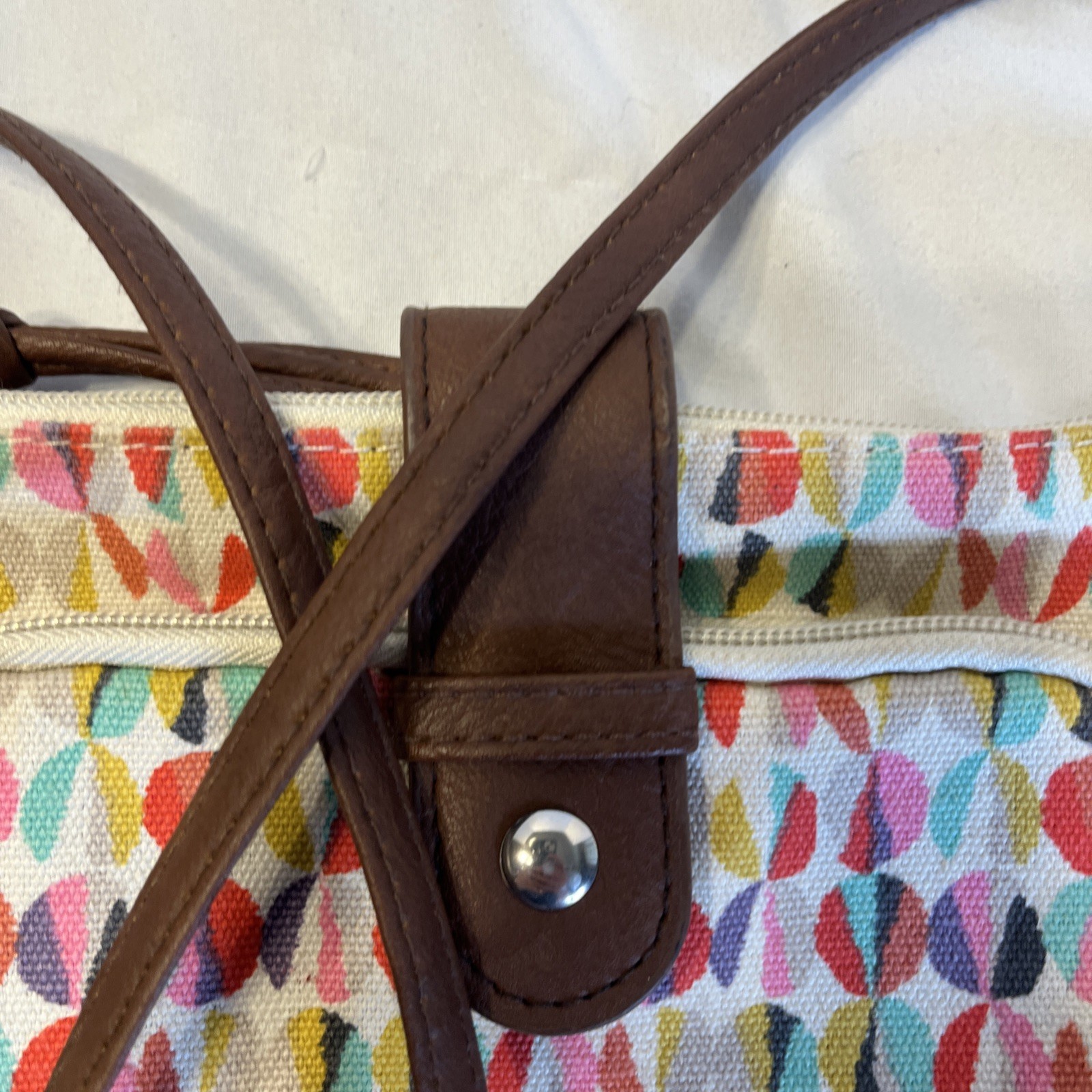 Small Crossbody Bag Colorful Geometric Design 8 x 5 Inches Zip Shut