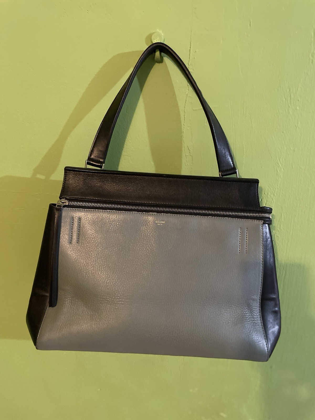 Celine Edge Gray/Black Pebbled Shoulder Bag Zip Top w/ Inner Pockets Silver HW