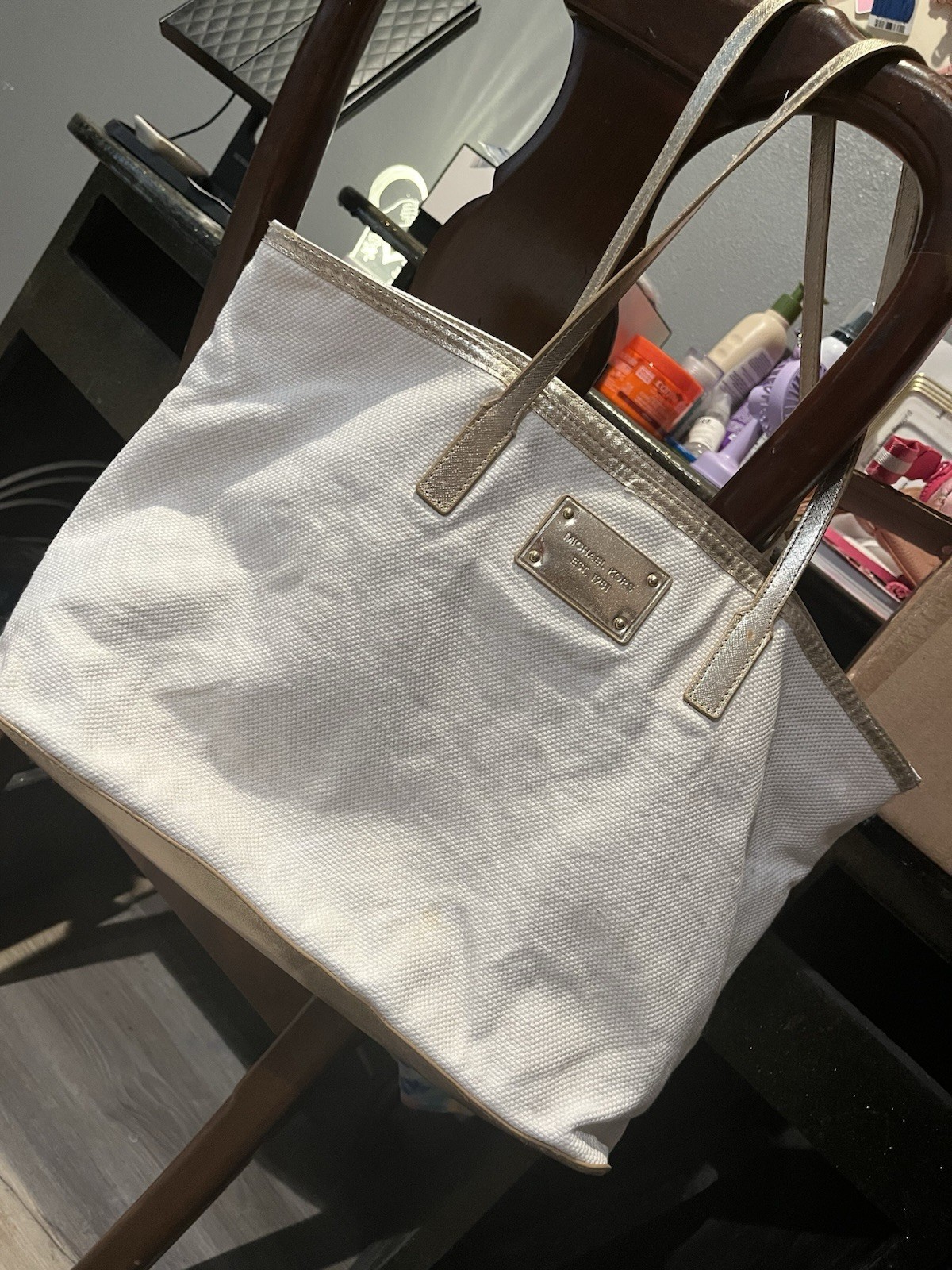 Michael Kors Women’s Tote Bag White/Gold Logo Accent Metallic Open Top