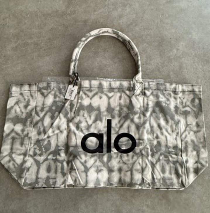 NEW ALO YOGA Gray Tie Dye Large Canvas Tote Bag Gym Travel Carry-on