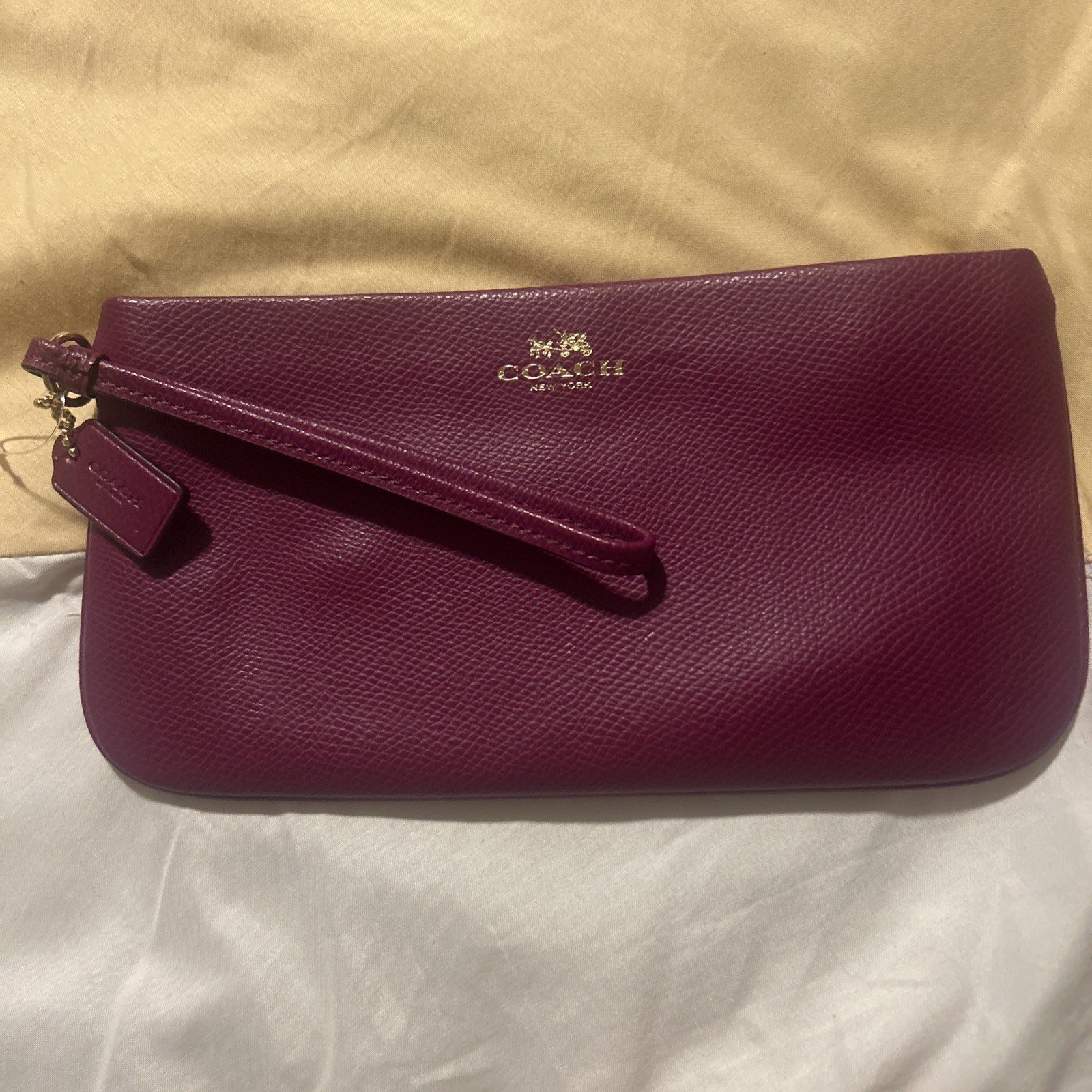 Coach Large Wristlet Red. NWT