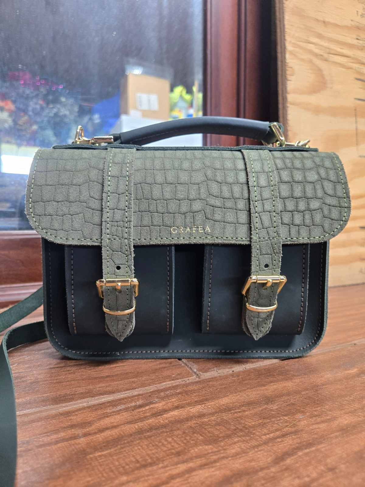 Grafea Micro Leather Purse- Green leather with alligator printed suede backing