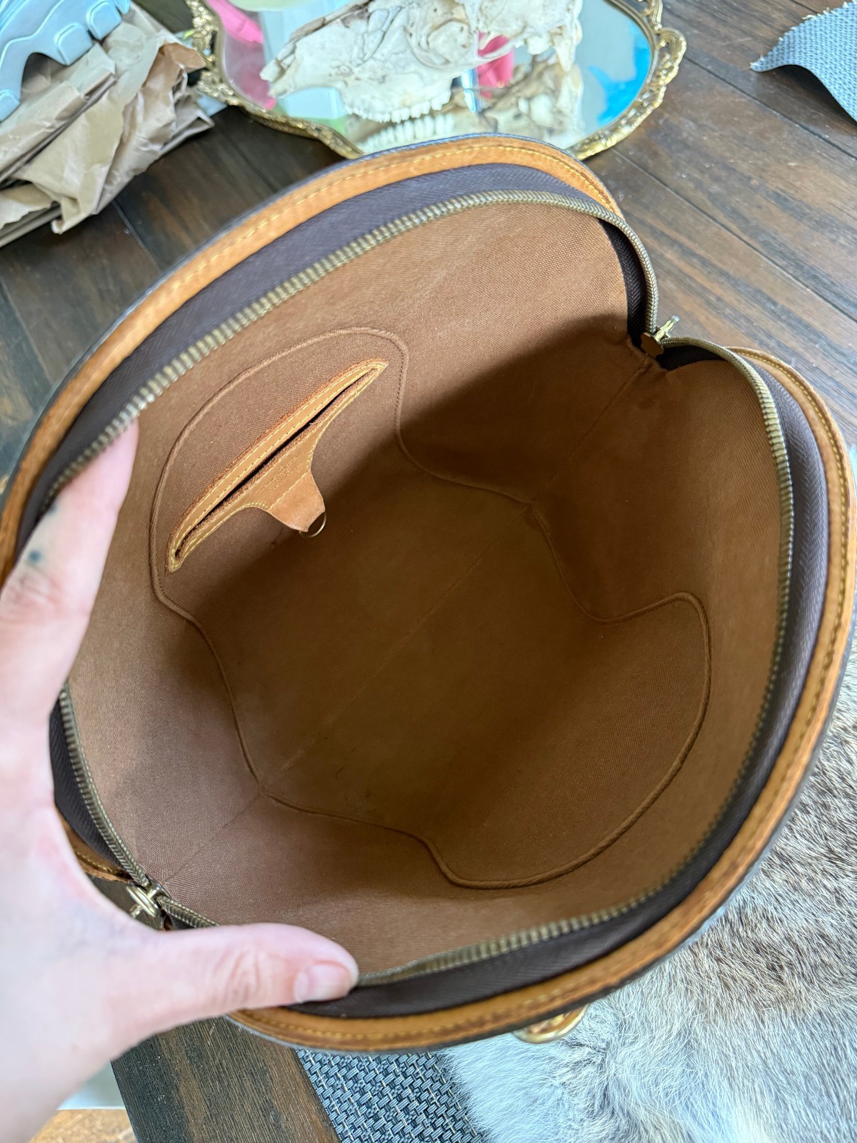 Louis Vuitton Ellipse Handbag MM Brown Canvas