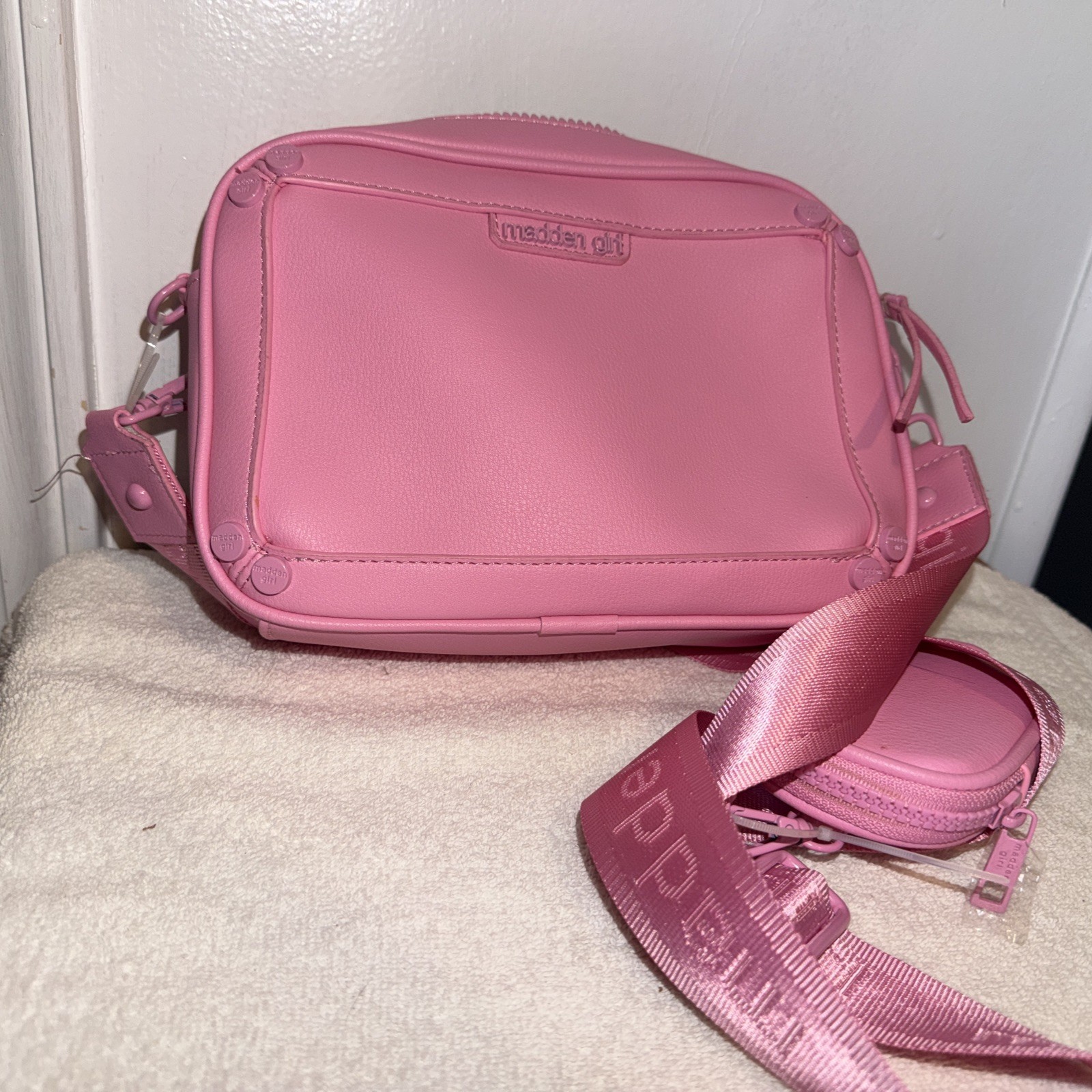 Madden Girl Pink Modular Crossbody Bag Includes Removable Strap Mini Pouch. NWT