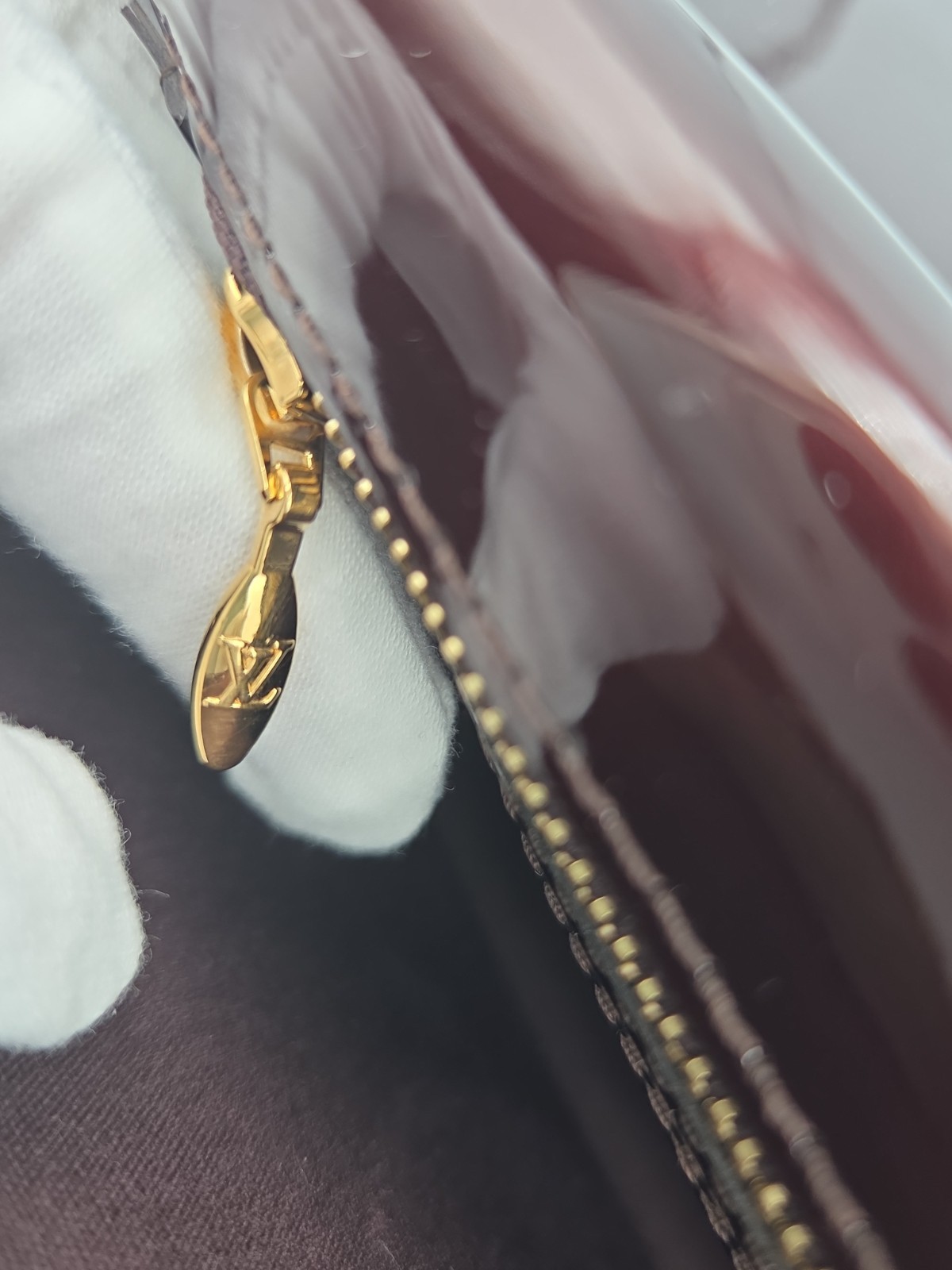 Louis Vuitton Amarante Monogram Vernis Pochette with Tortoise Shell Resin Inlay