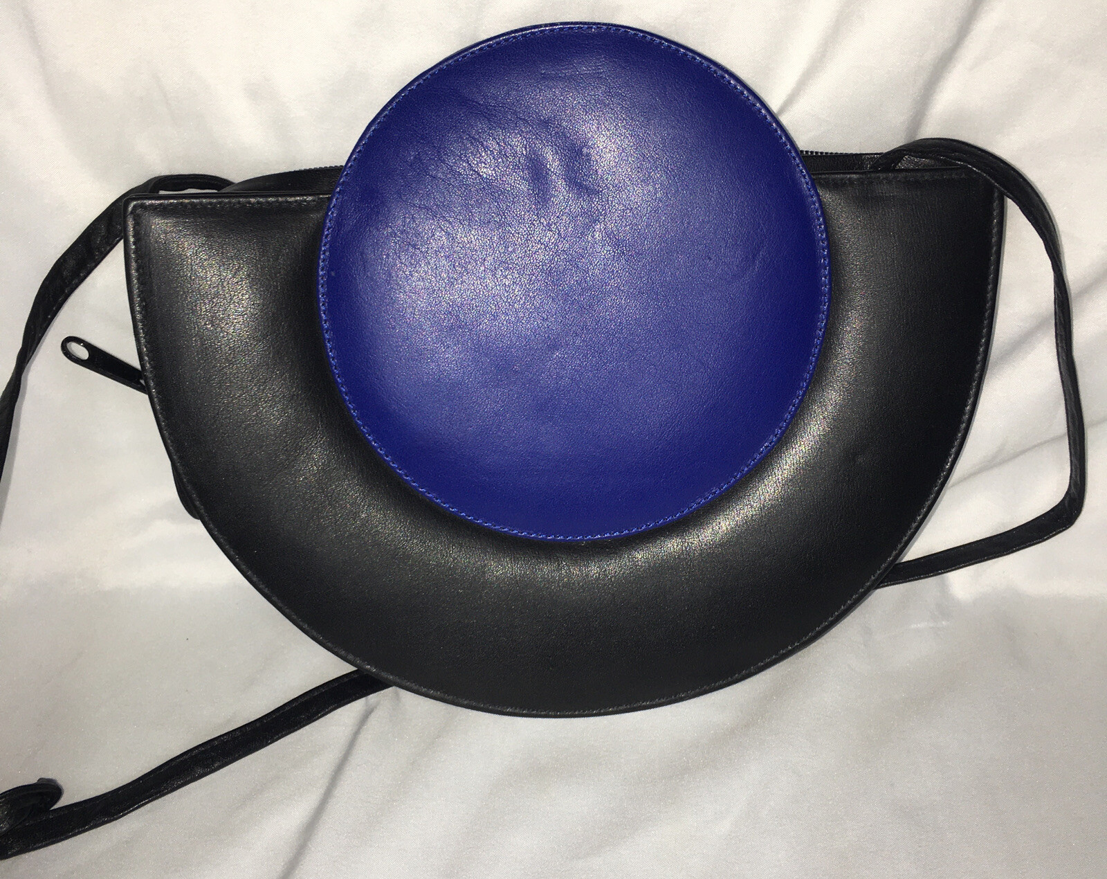 Safi Vintage Blue Circle Black Leather half circle crossbody purse zip Size M