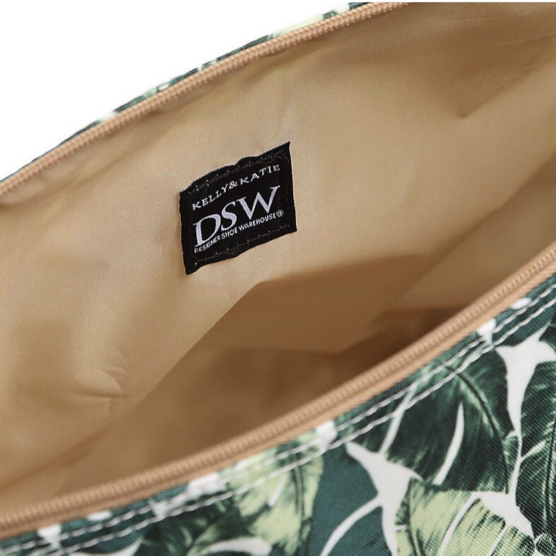 Kelly & Katie DSW GREEN LEAF PRINT WEEKENDER BAG