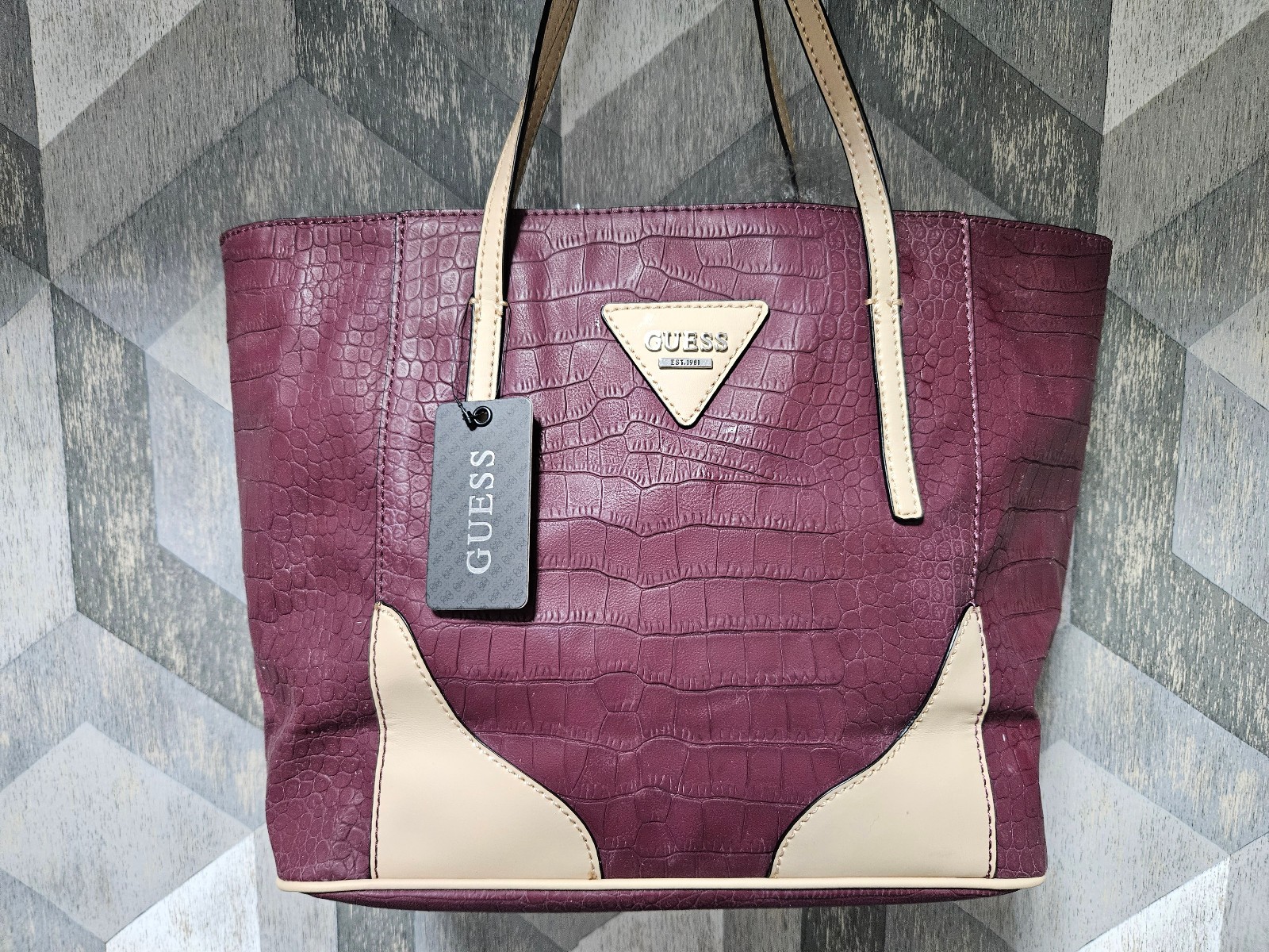 GUESS Mignon Burgundy Croc Embossed Tote Bag NWT NOS $98 Style CR502822