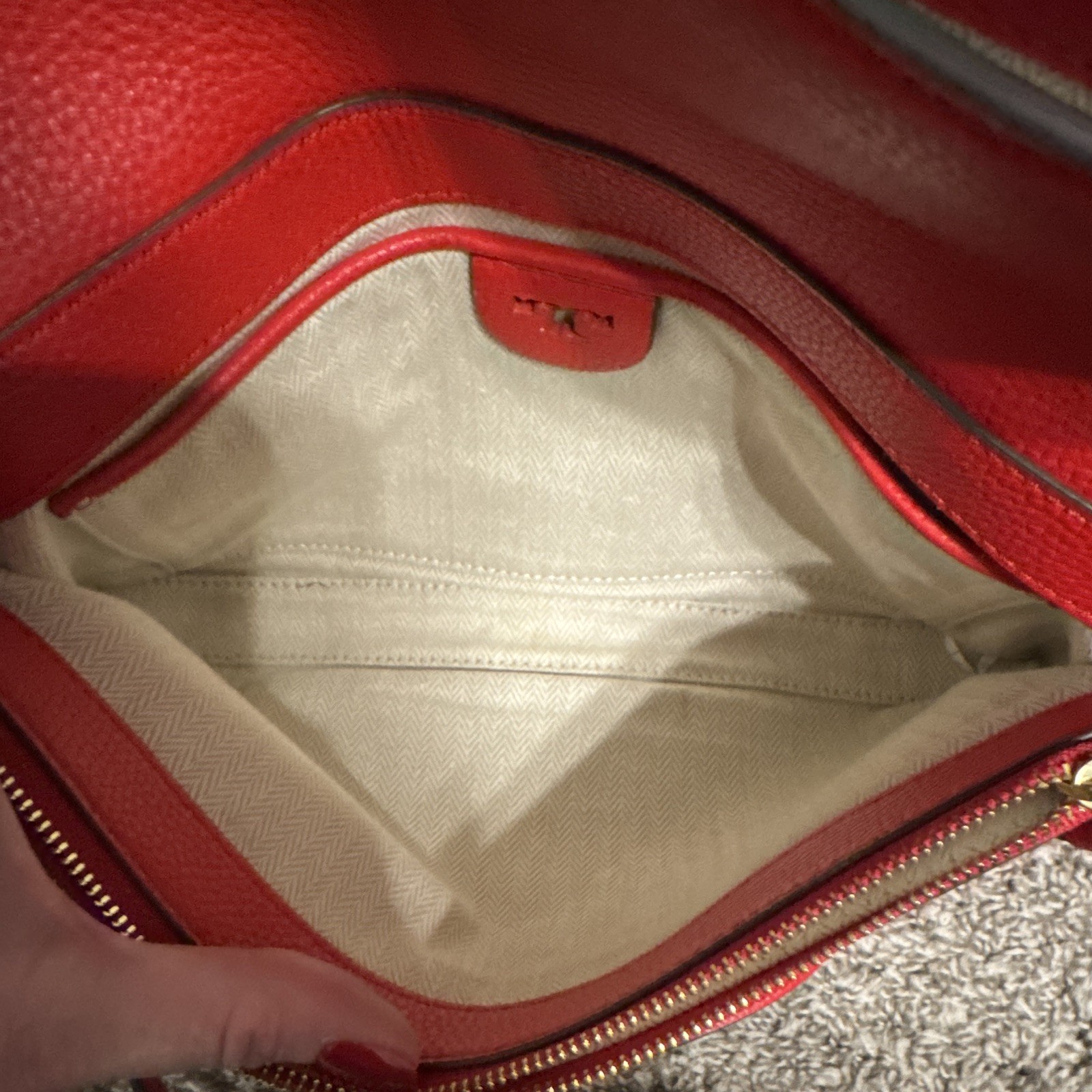 Tory Burch Small Red Pebbled Crossbody Tassel Logo Gold Detachable Strap