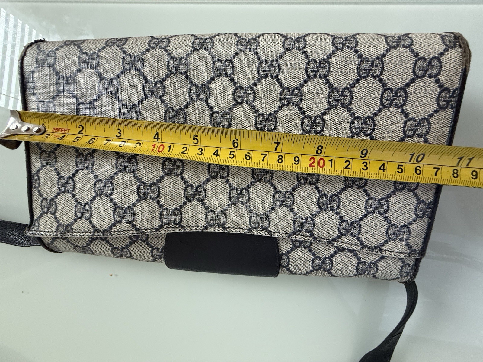 ✿ Vintage Gucci Accessory Collection GG Supreme Canvas Shoulder Bag Italy