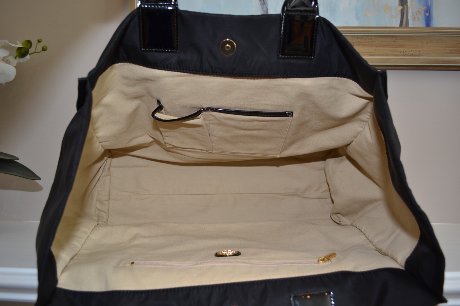Tory Burch X2108 Black Patent Leather Nylon X-Large Tote Size 23/17x13x5 in