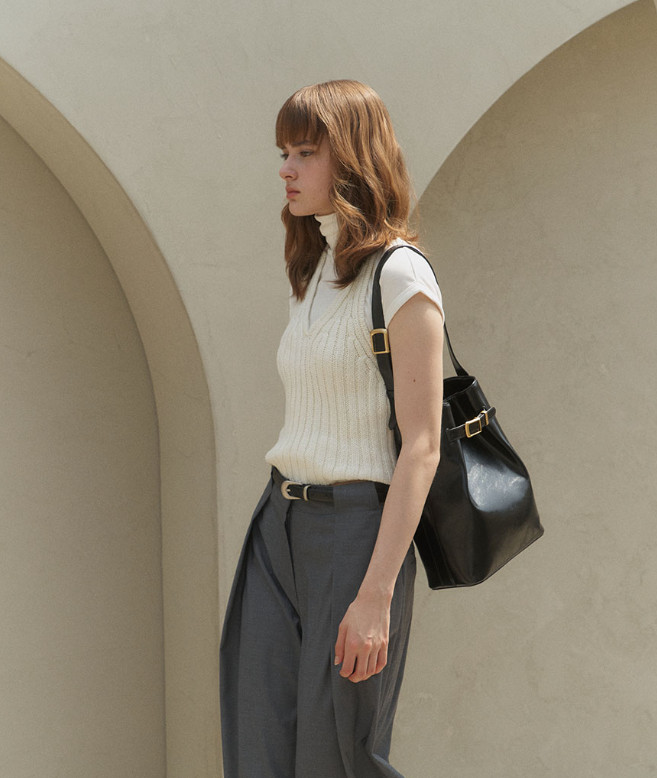 Loeuvre Large Belt Bag – Black