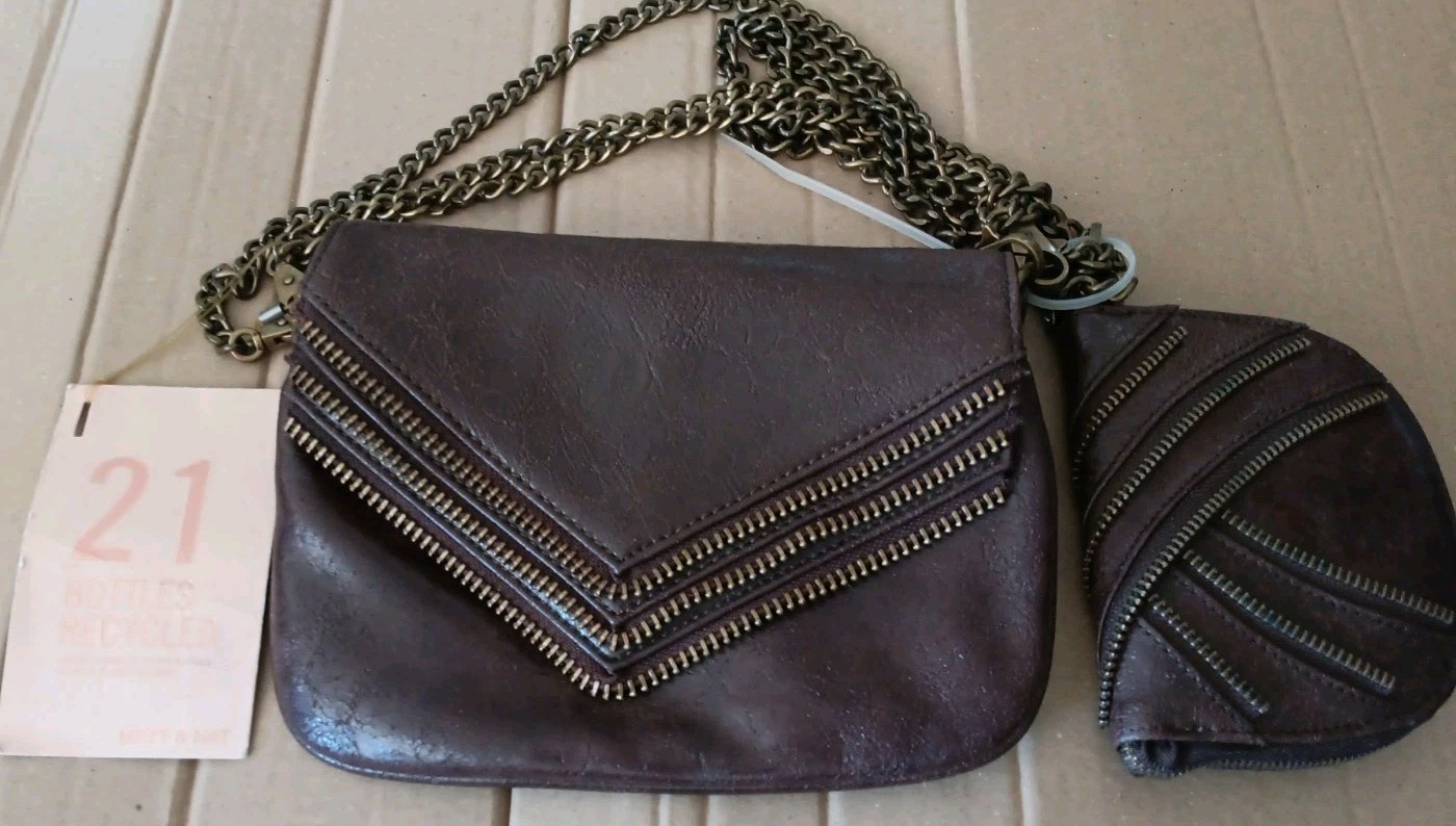 NWT Matt & Nat Bag + Purse Set sustainable 21 Recycled Plastic Bottles New Tags