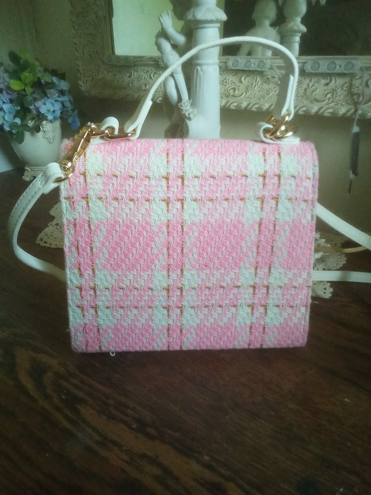 NWOT Francesca’s Collections Pink & White Tweed Crossbody Purse