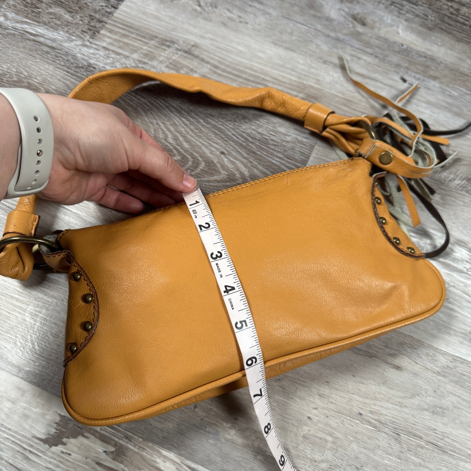 Vintage Leather Made Italy Tan Studded Tassel Shoulder Bag Boho Y2K 90s
