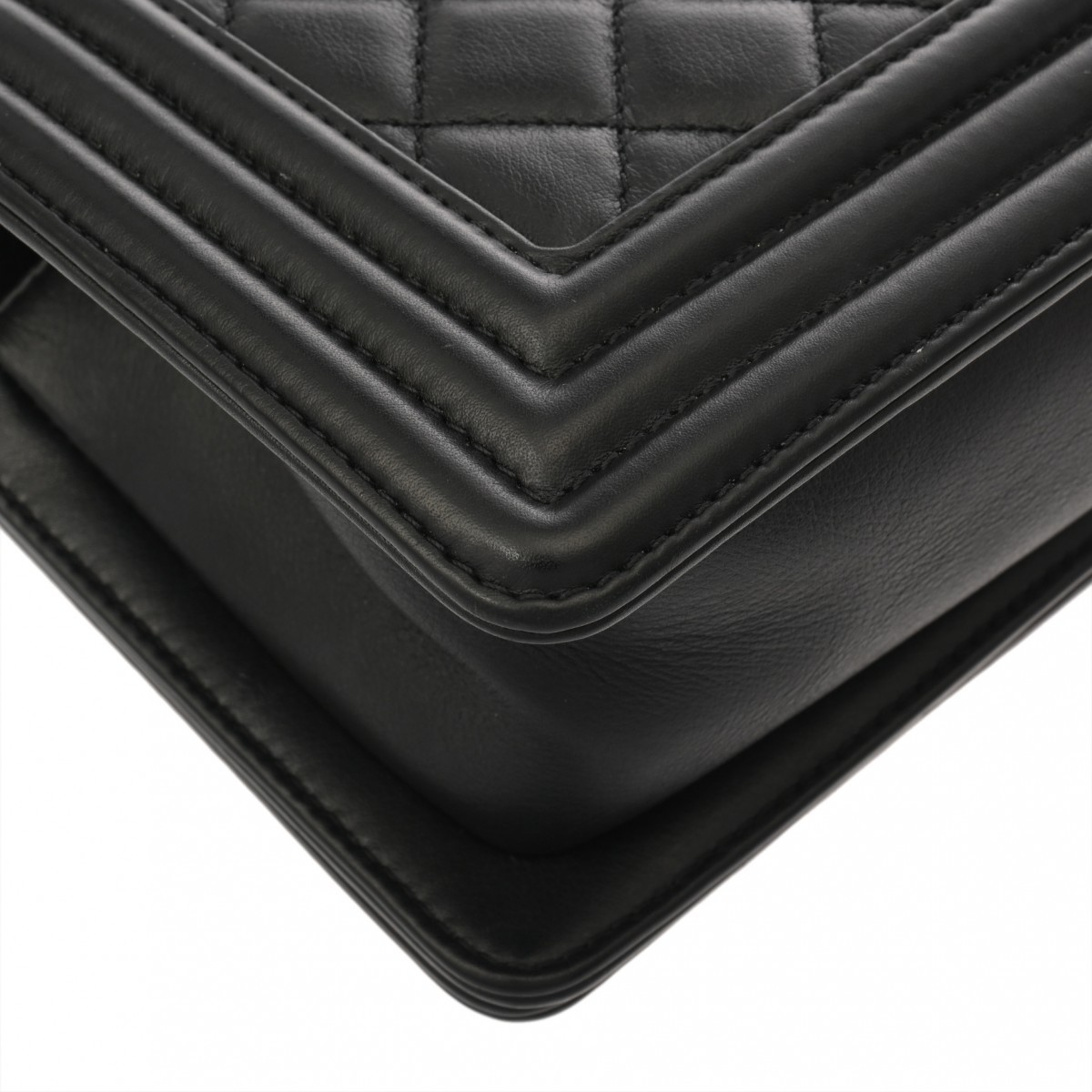 CHANEL ChainShoulder 7.9″ A67085 Boy chanel black Women Shoulder Bag