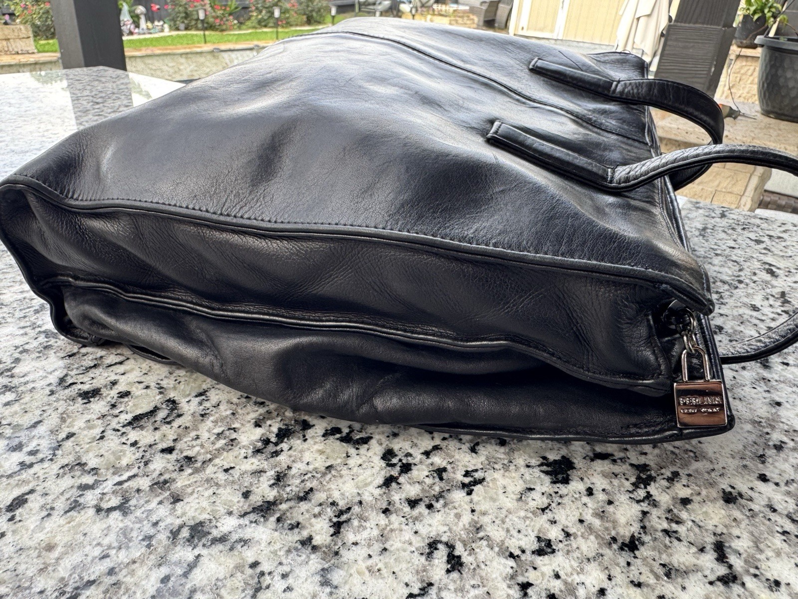 Perlina Women’s Large Black Tote Bag Zip Closure Detachable Strap Pockets