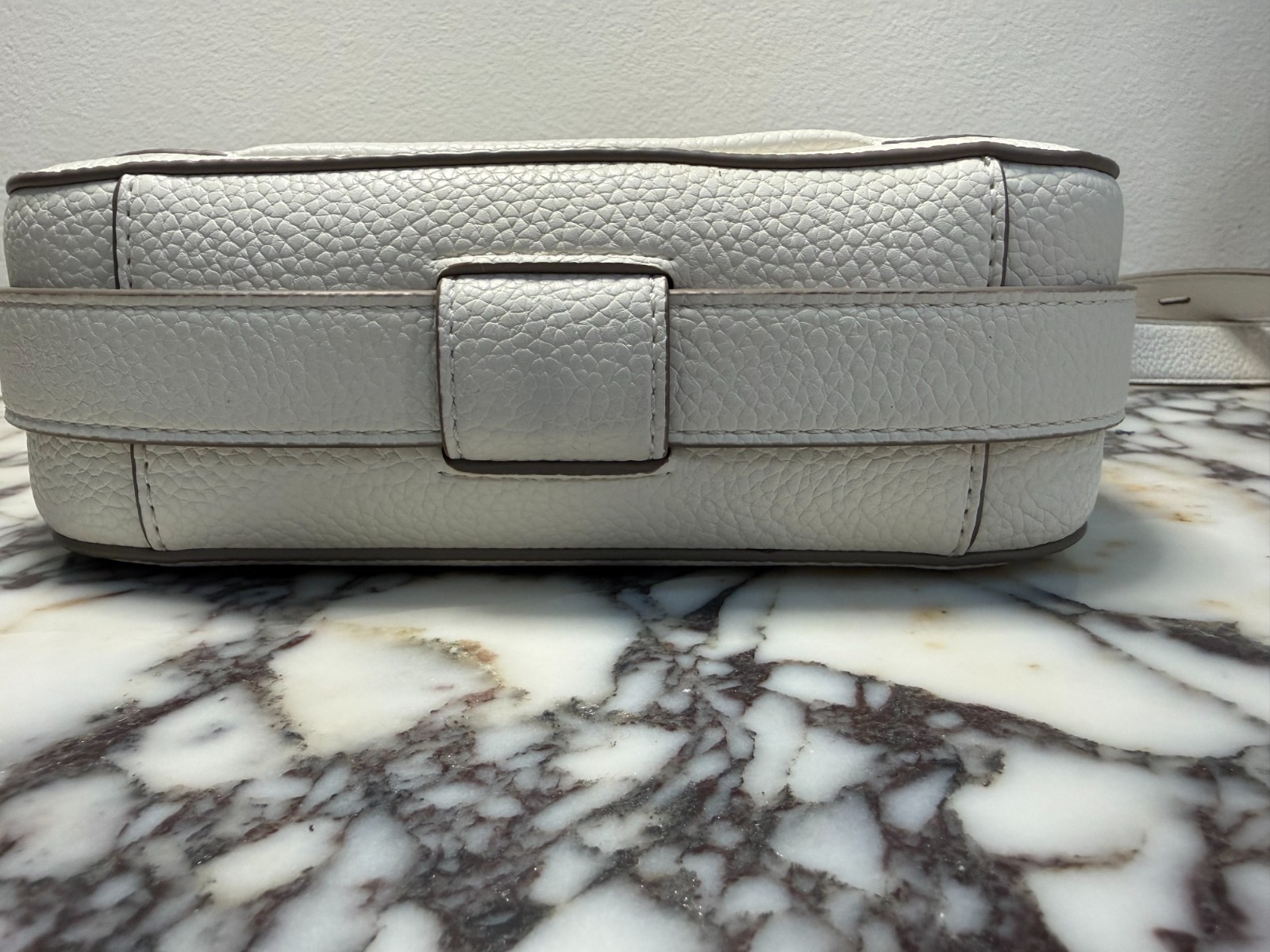 DKNY white leather shoulder Bag