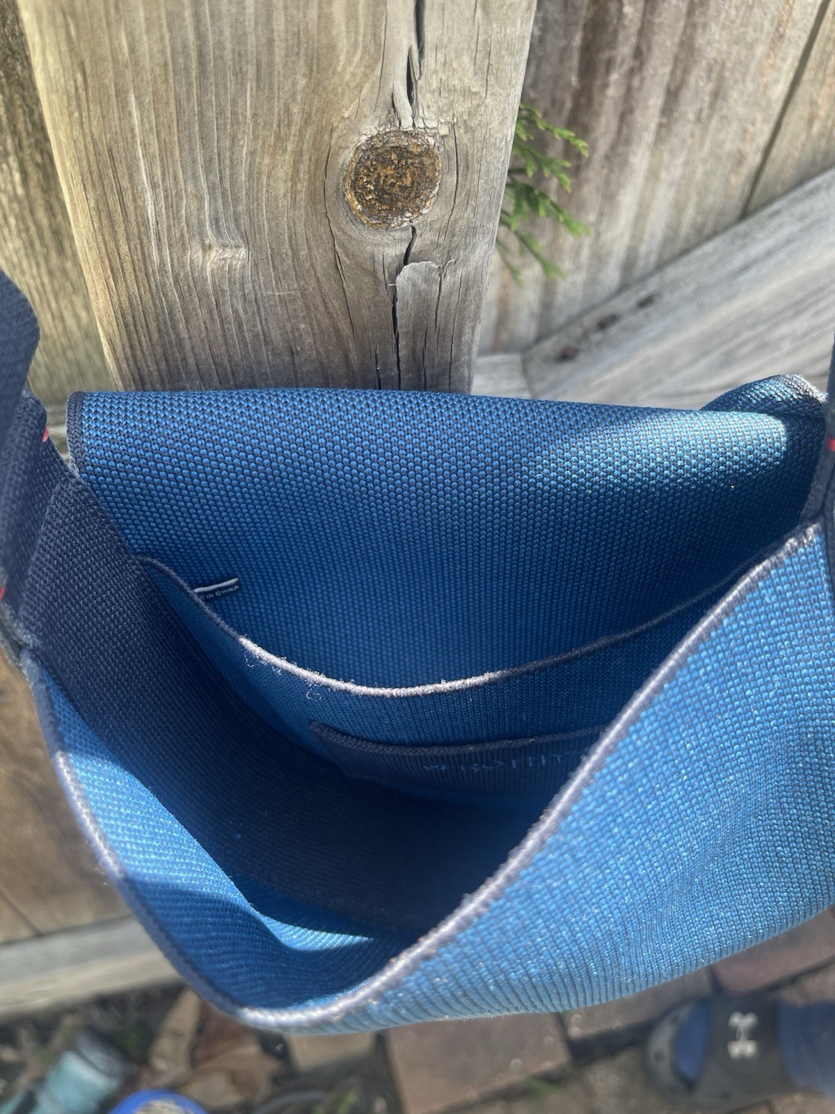 Rothy’s Crossbody Bag Blue Magnetic Close Pockets Rare Discontinued Stylish