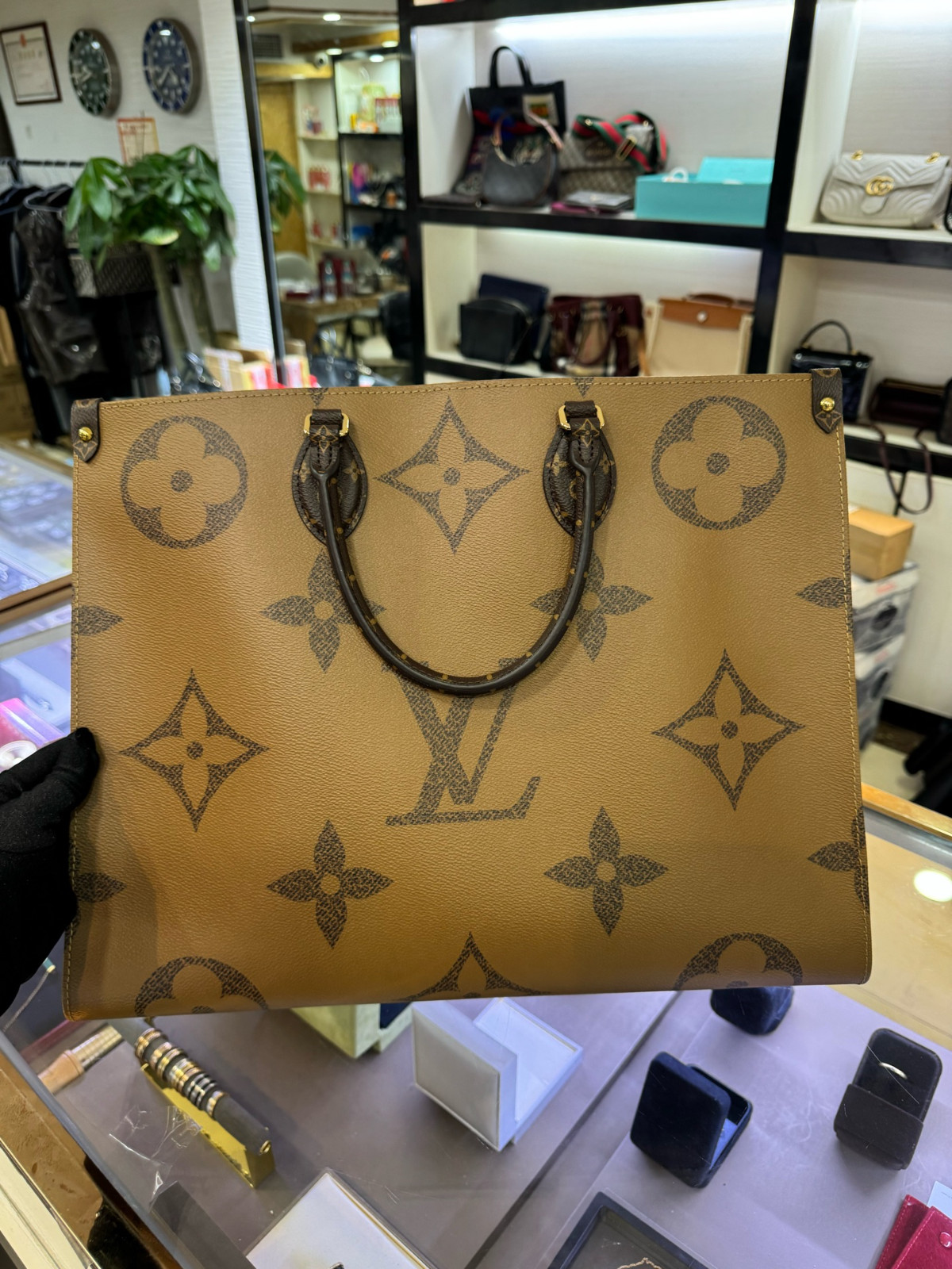 Authentic Louis Vuitton OnTheGo MM Monogram Canvas Tote Beige Gold-Tone eBay AG