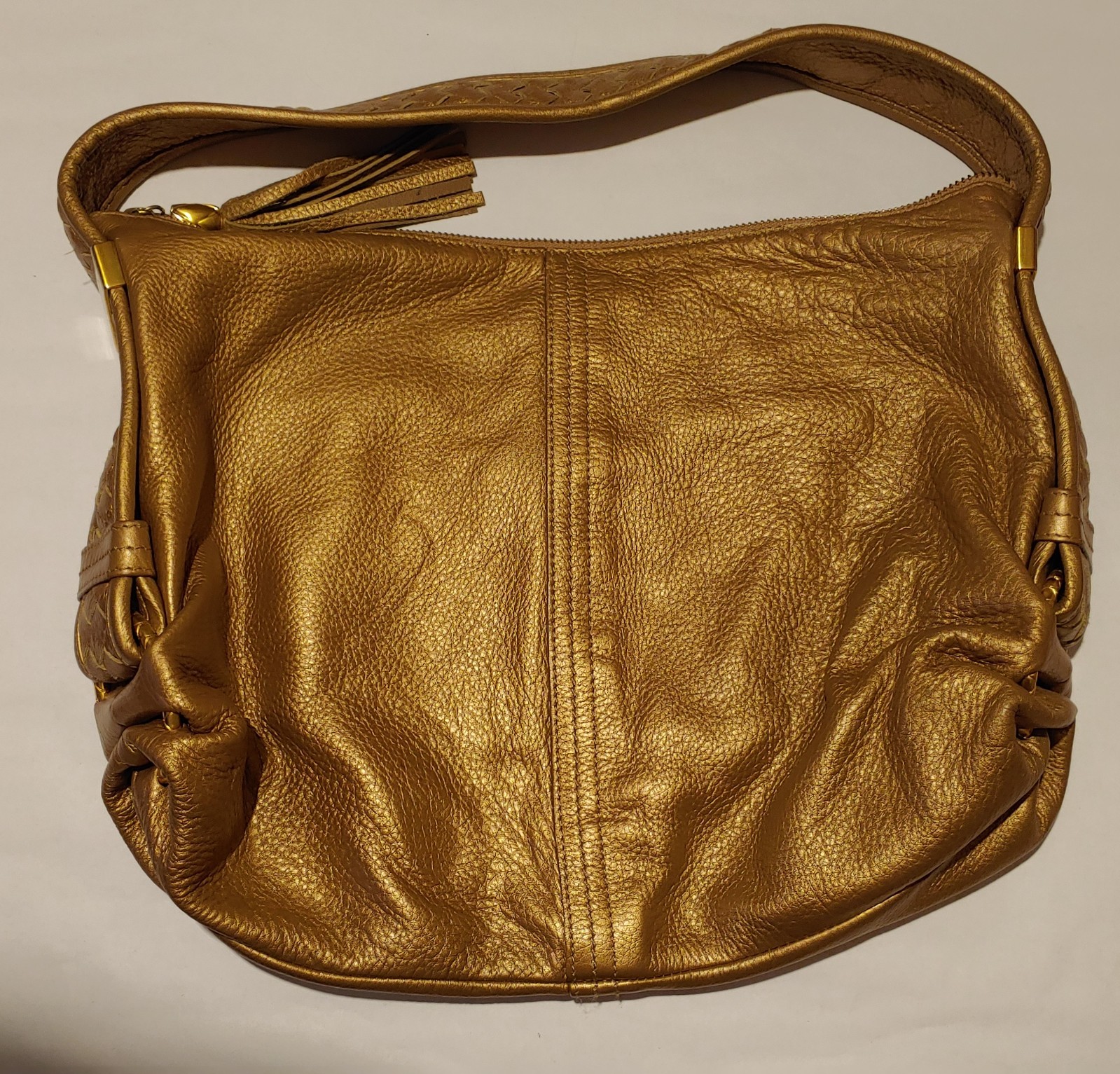 Elliott Lucca – Handbag – Gold Leather – Zip closure – 14 in x 10 in x 2.5 in