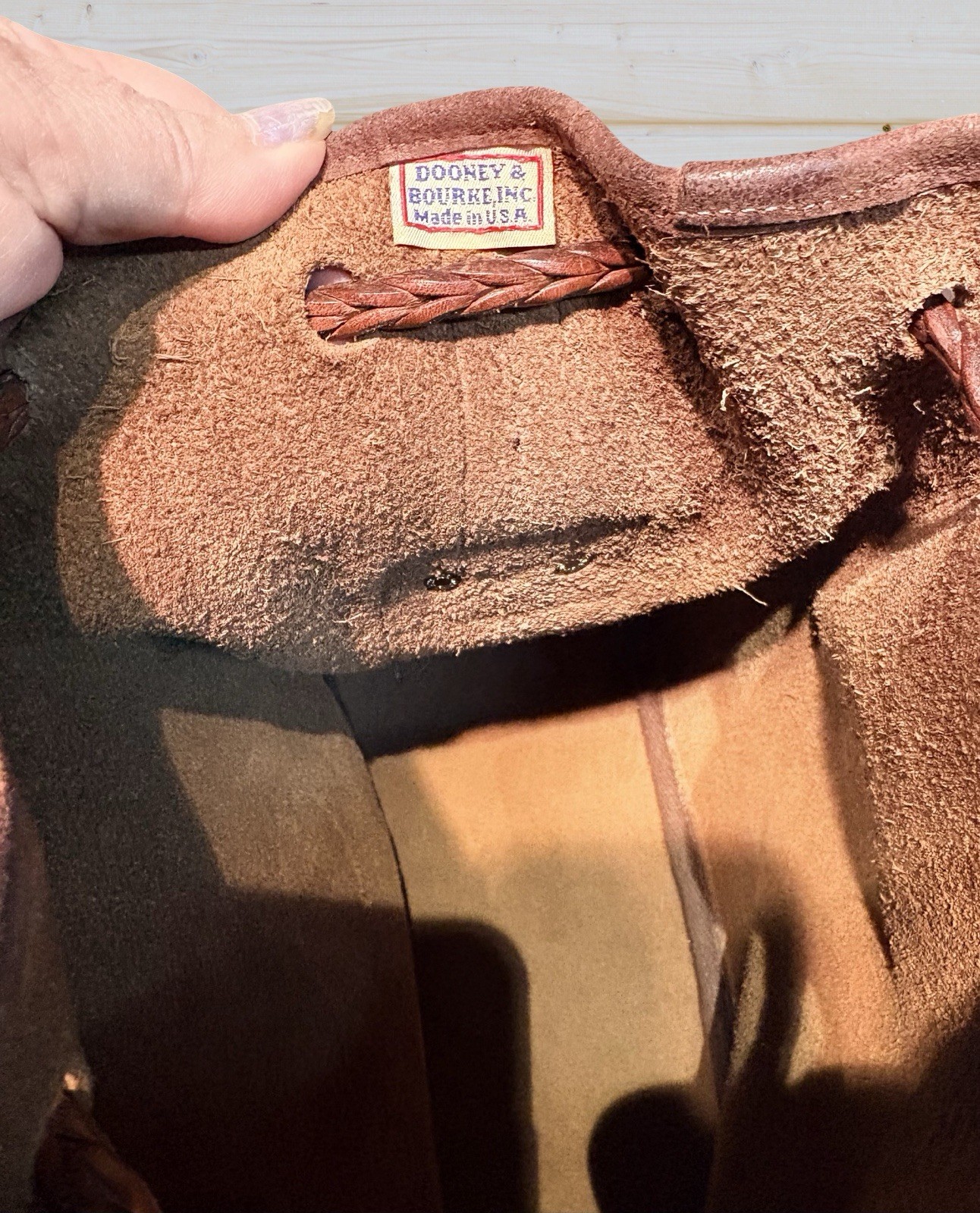 Dooney Bourke Vintage Saddle Tan Brown Bucket Drawstring Sac Bag Nubuck Leather
