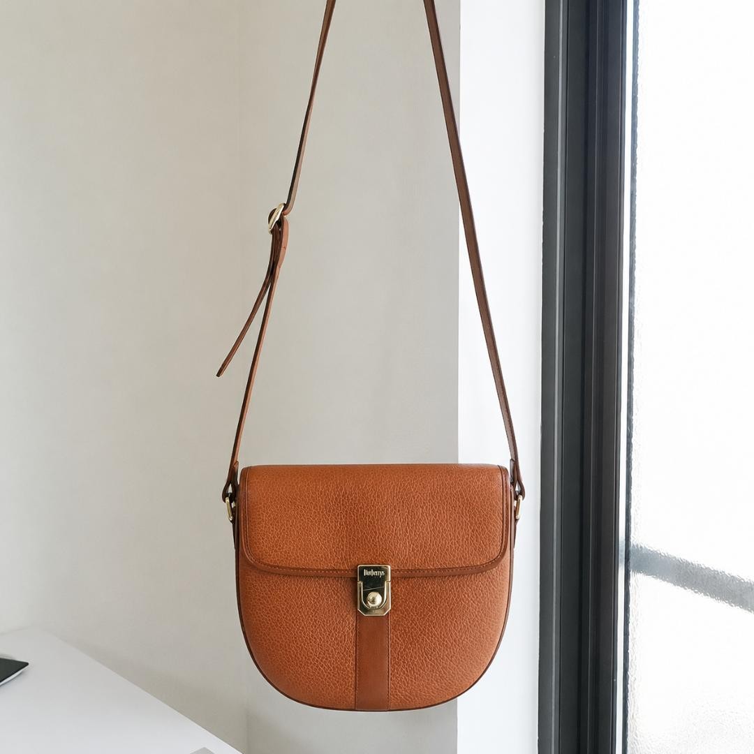 Burberry Shoulder Bag Nova Check Leather Brown Gold Logo Used 8.3×8.3×2.4 inches