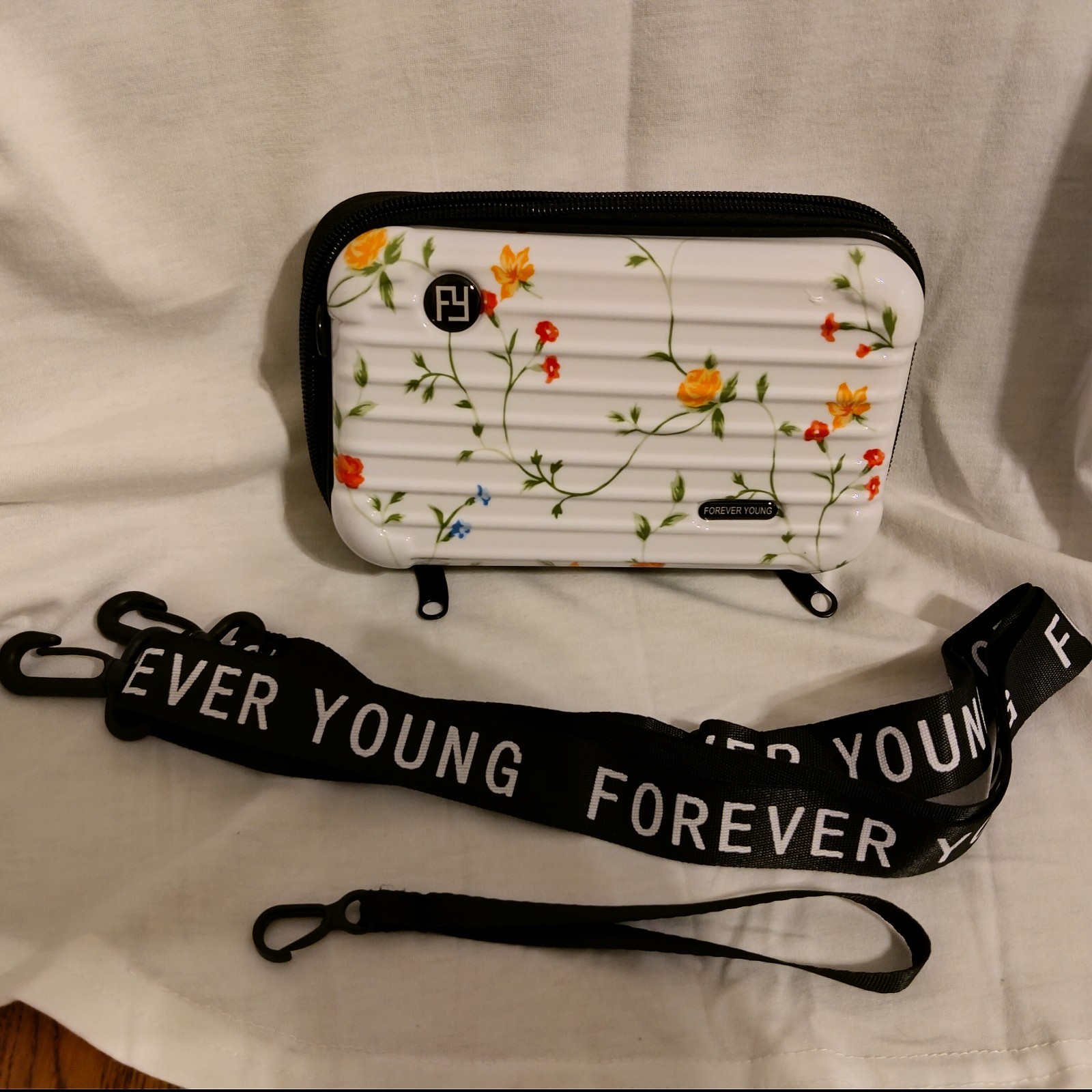 New Forever Young Wild Flower Plastic Mini Suitcase Style Crossbody Zip Purse