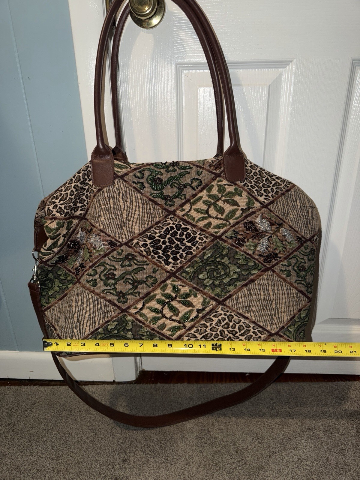 Signature Club A Multicolor Patchwork Shoulder Bag Zip Closure Lined Pockets