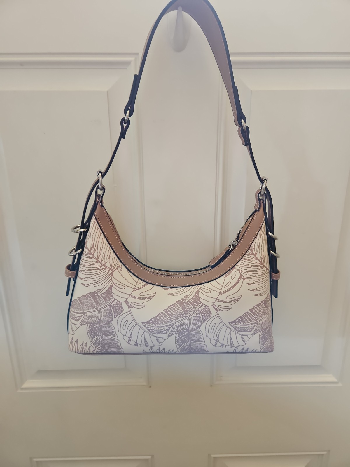 NEW NWT TOMMY BAHAMA TAN HOBO BAG PURSE WITH PALM LEAVES AND PINEAPPLE