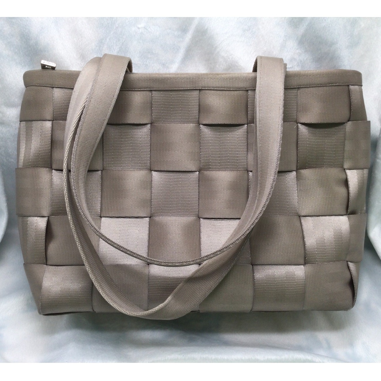 Harveys The Original Seatbelt Bag Gray Beige Shoulder Purse