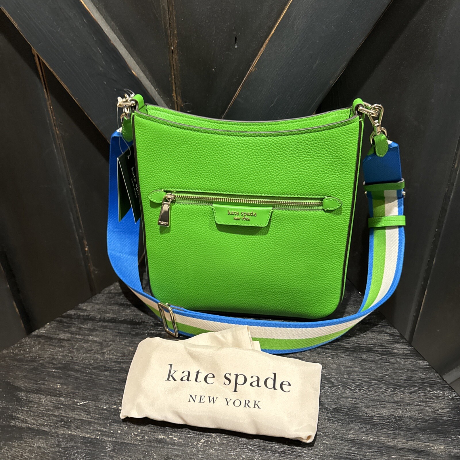 kate spade New York Turf Green Hudson Pebbled Leather Messenger Crossbody – NWT