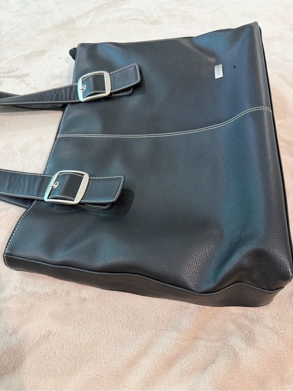 solo Black Textured Leather Bag with Silver Logo Plate and Red Accent