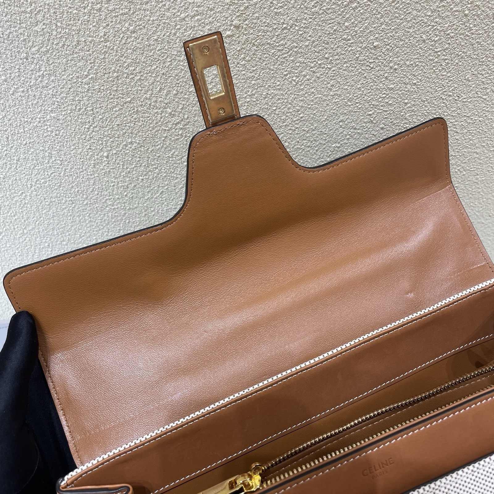 Celine Sac 16 leather handbag Very good Condition