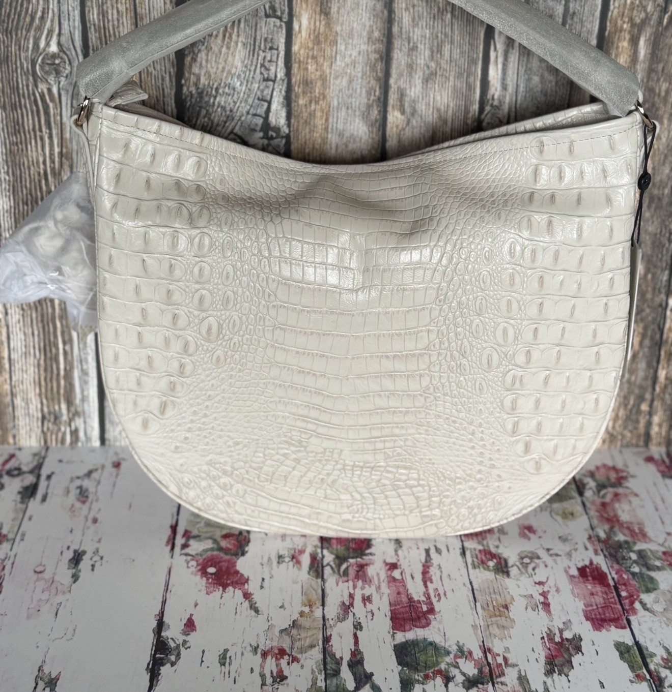 Brahmin Kathleen Rose IVORY Keepsake Shoulder Bag NWT and still in wrapping!