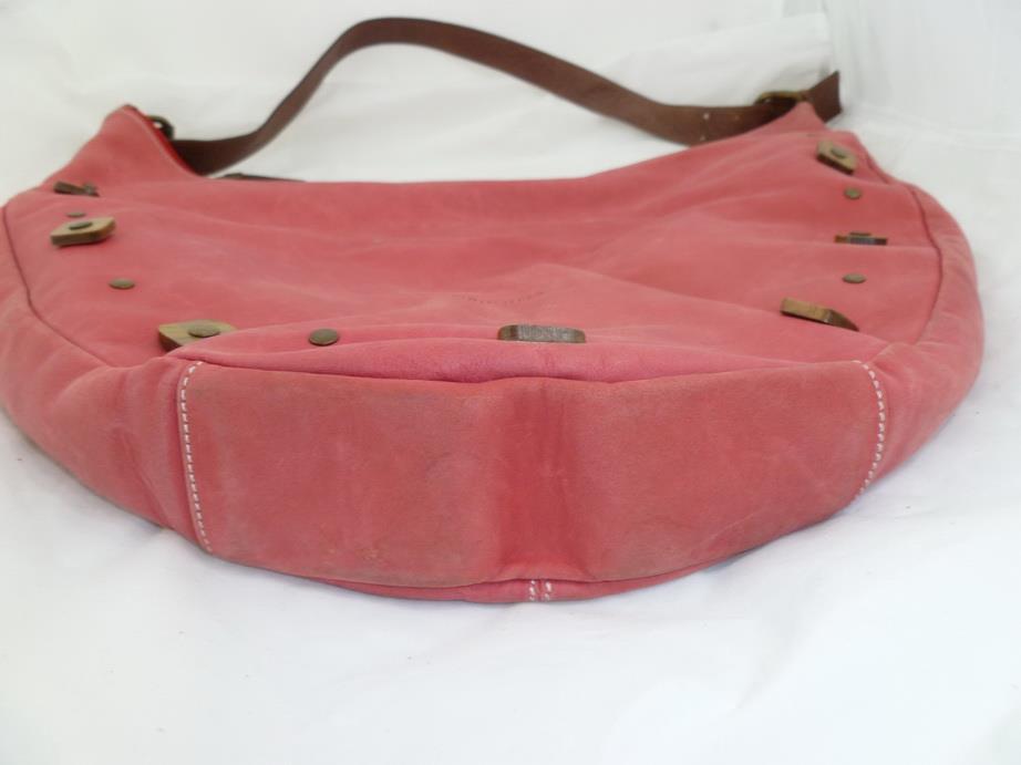 PUNTOTRES USED PINK DULL FINISH LEATHER XLARGE SHOULDER BAG/HOBO BARCELONA SPAIN