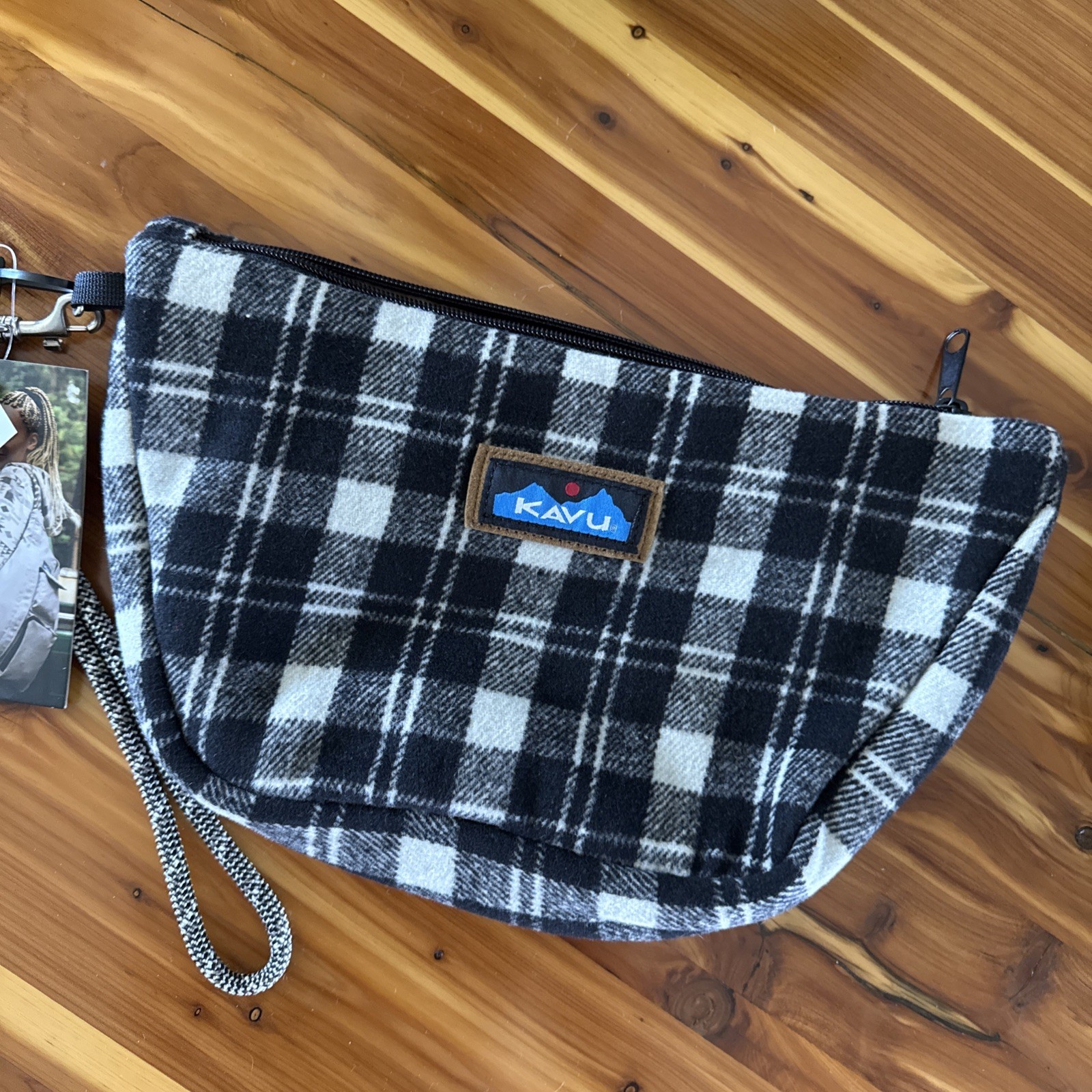 Kavu Tabernash Oatmeal Plaid Print Wristlet Pouch Detachable Strap Zipper ~ NWT