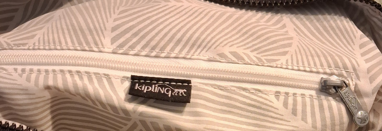 Kipling Felicity Crossbody Shoulder Bag Tote Black (14″ × 15″ × 5″) Pre-Owned