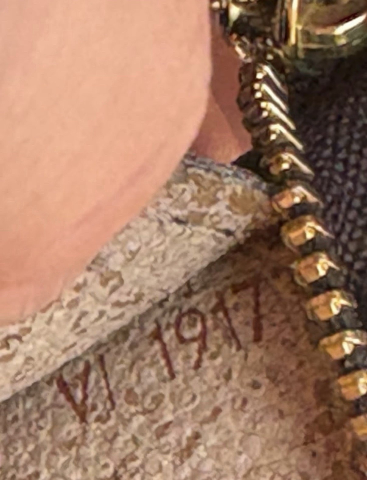 Louis Vuitton Bucket GM Pouch Monogram VI1917 Vintage 1997 France w/ Chain