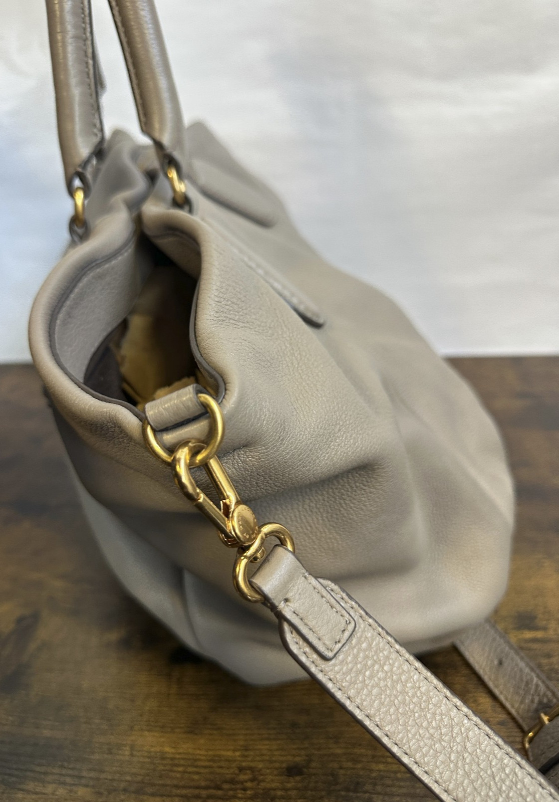Marc Marc Jacobs Q Fran Tote Taupe Gray Pebbled Leather Shoulder Crossbody Bag