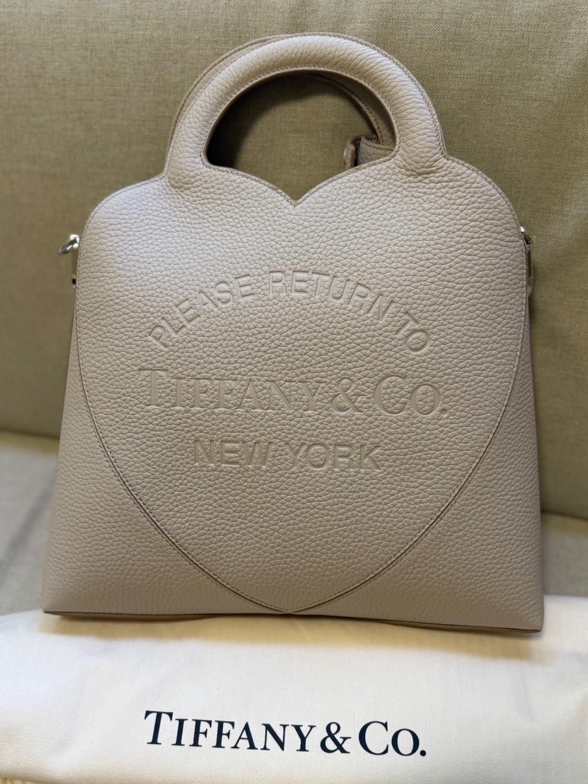 Tiffany & Co – Return to Tiffany Leather Medium Tote Bag – Pearl – NEW W TAGS