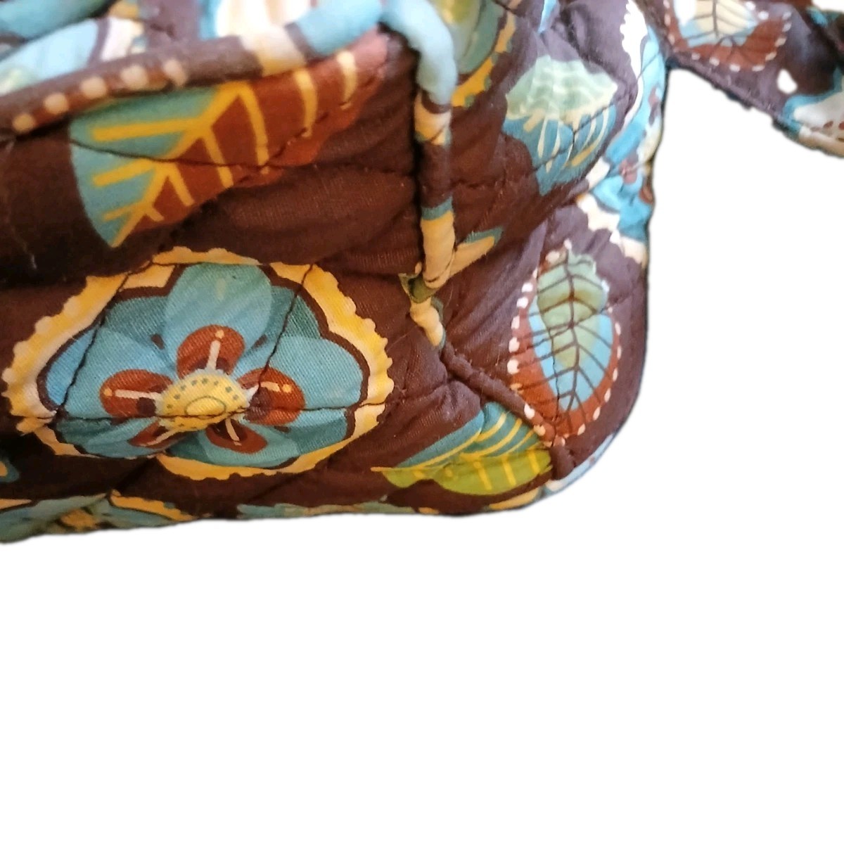 NWT-Maggi B Quilted 10″ Flowered Messenger Style Cross-body Bag