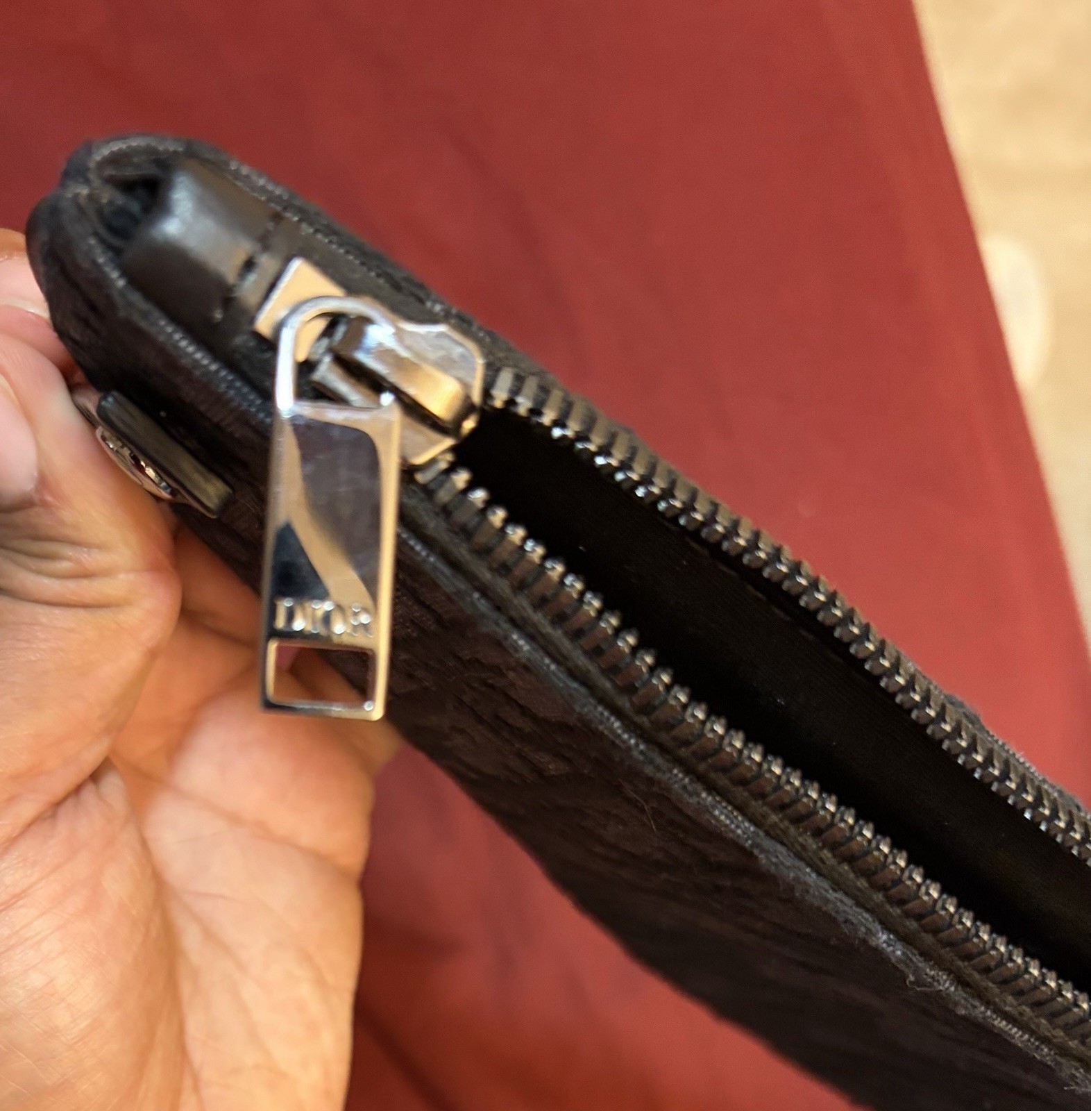 Dior monogram saddle bag doesn’t have the bag handle