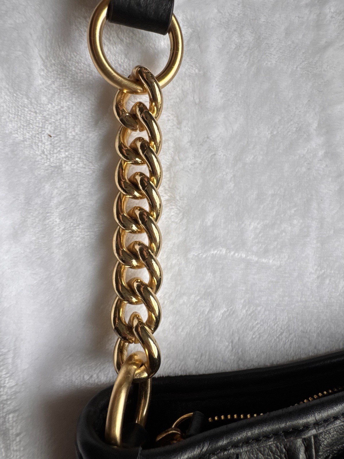 ⁠B. Makowsky Y2K Black Pebbled Leather Ruched Shoulder Bag Gold Chain Link