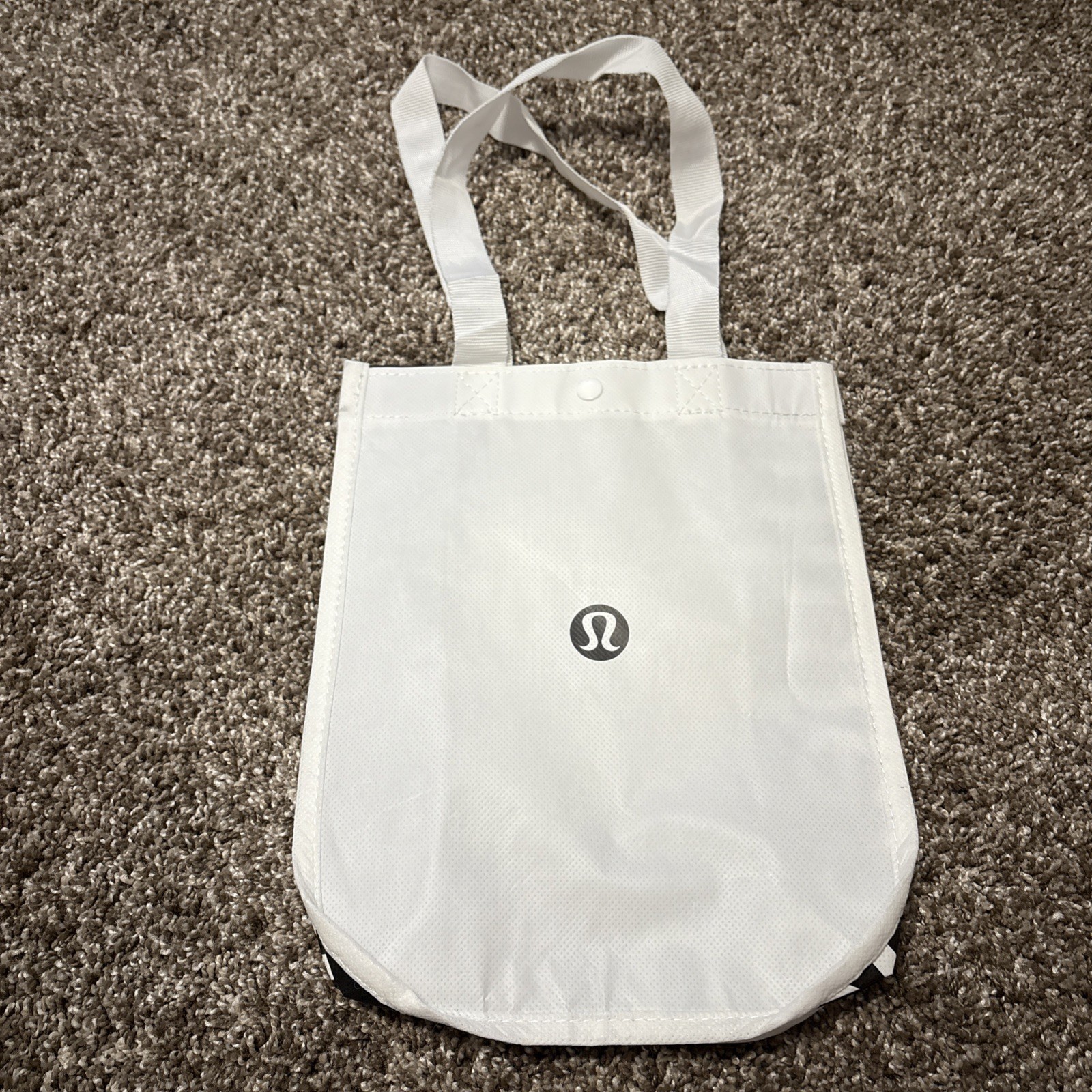 Lululemon Lot Of 5Reusable Shopping Bag Totes Small Red/Green/White