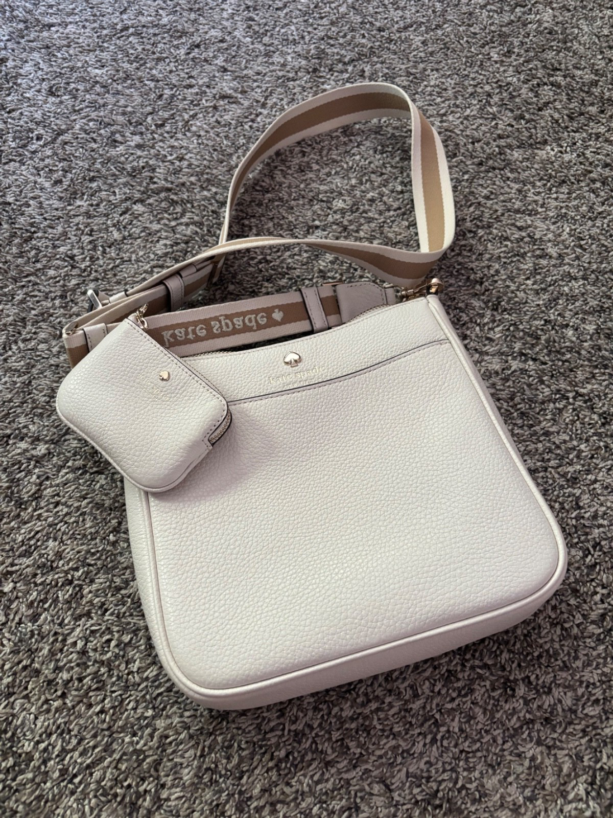 New Kate Spade Rosie Swing Pack Crossbody Pebble Leather-Parchment