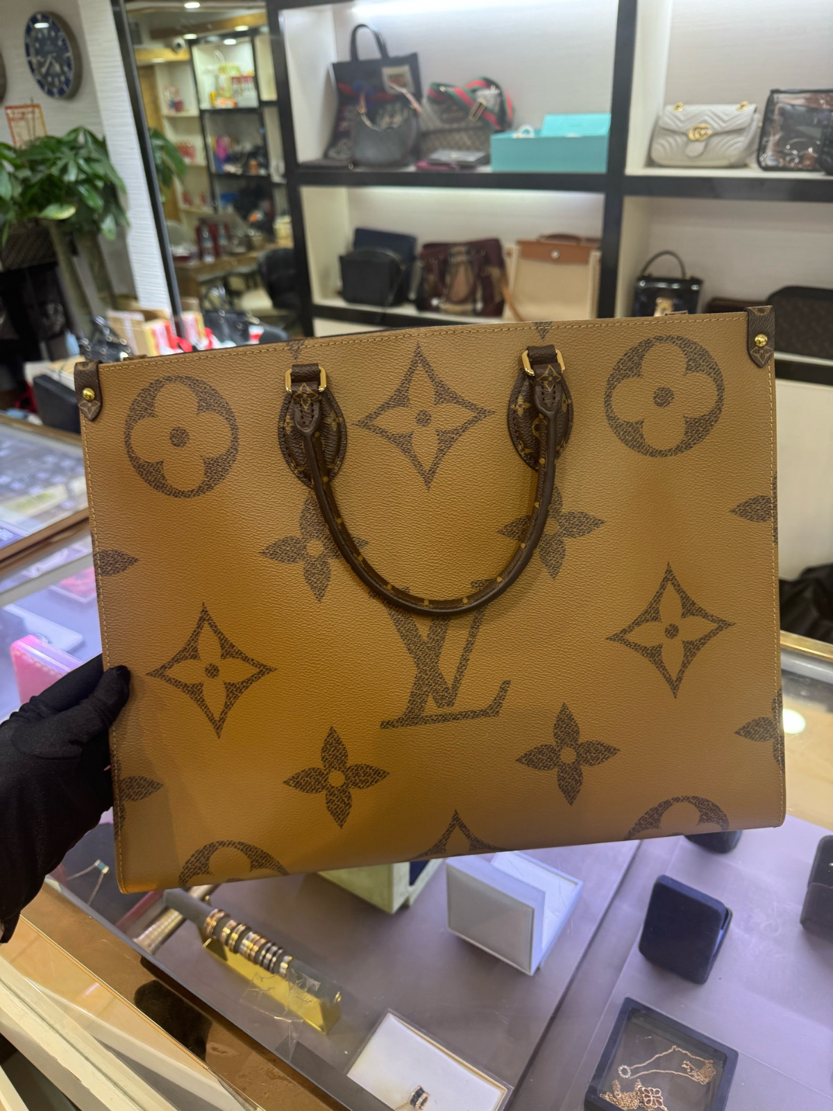 Authentic Louis Vuitton OnTheGo MM Monogram Canvas Tote Beige Gold-Tone eBay AG